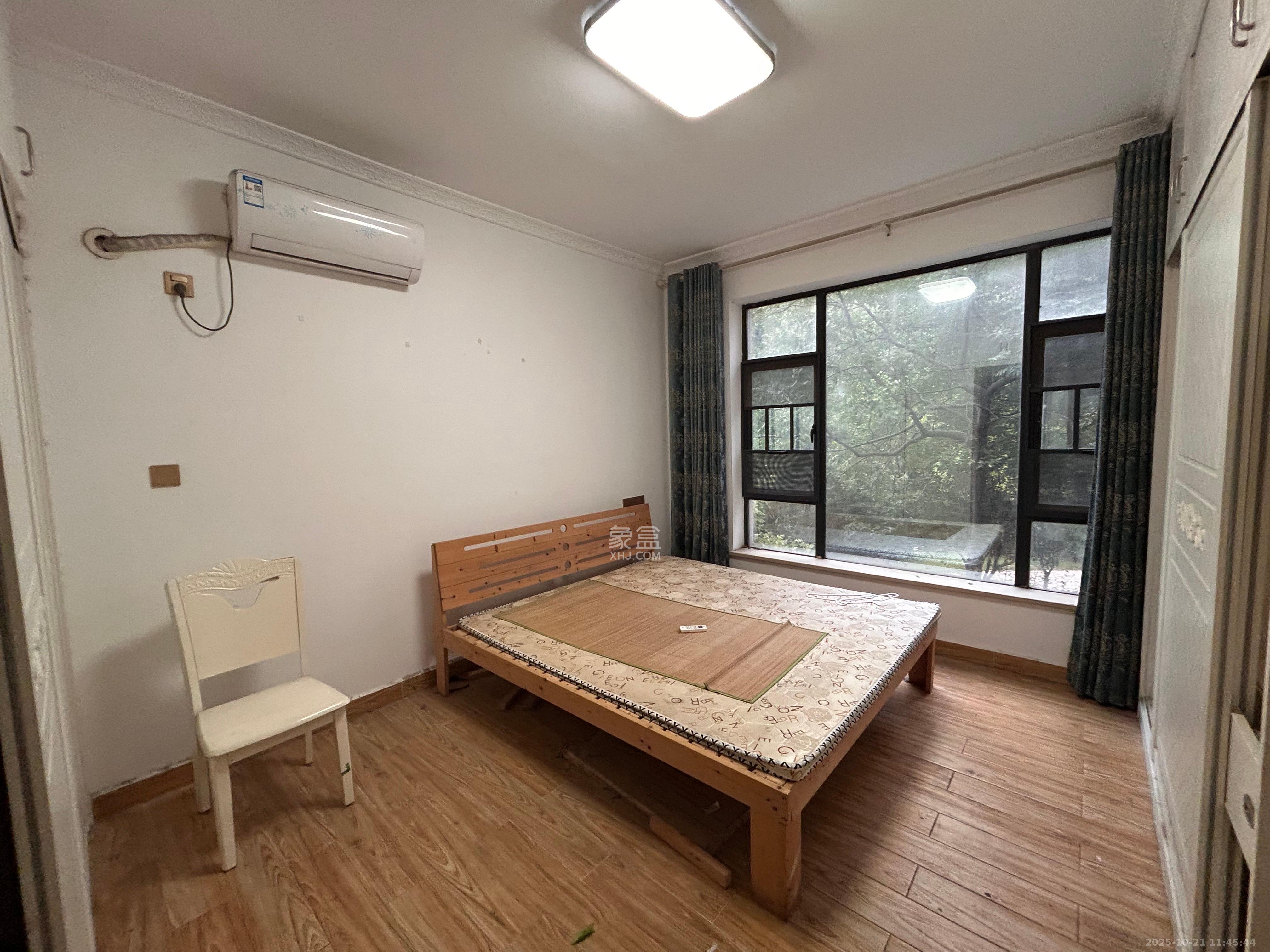 天元涉外景园C区  4室2厅2卫    3500.0元/月室内图