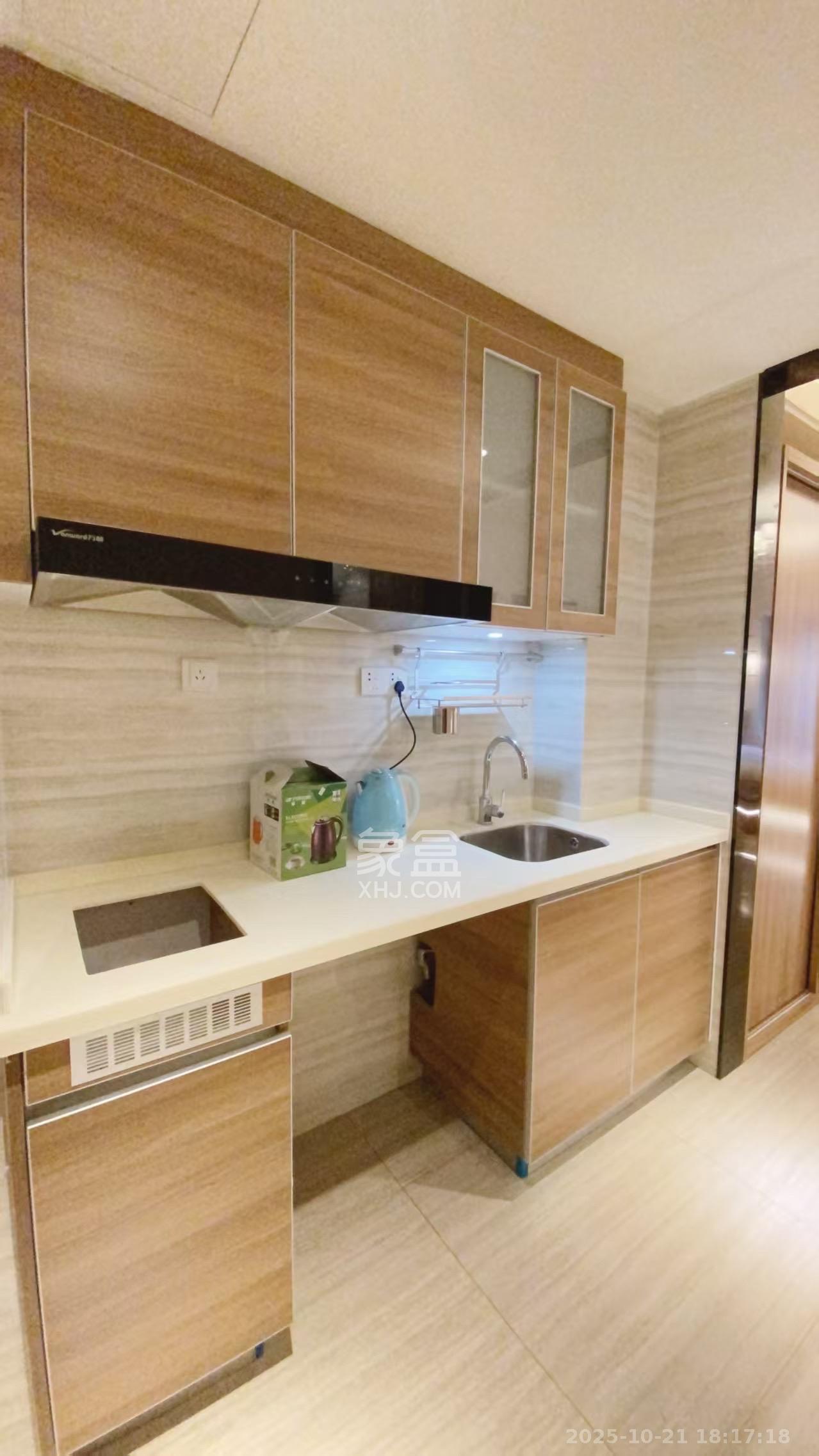 恒大国际广场  1室1厅1卫    1700.0元/月 恒大国际广场  1室1厅1卫    1700.0元/月室内图