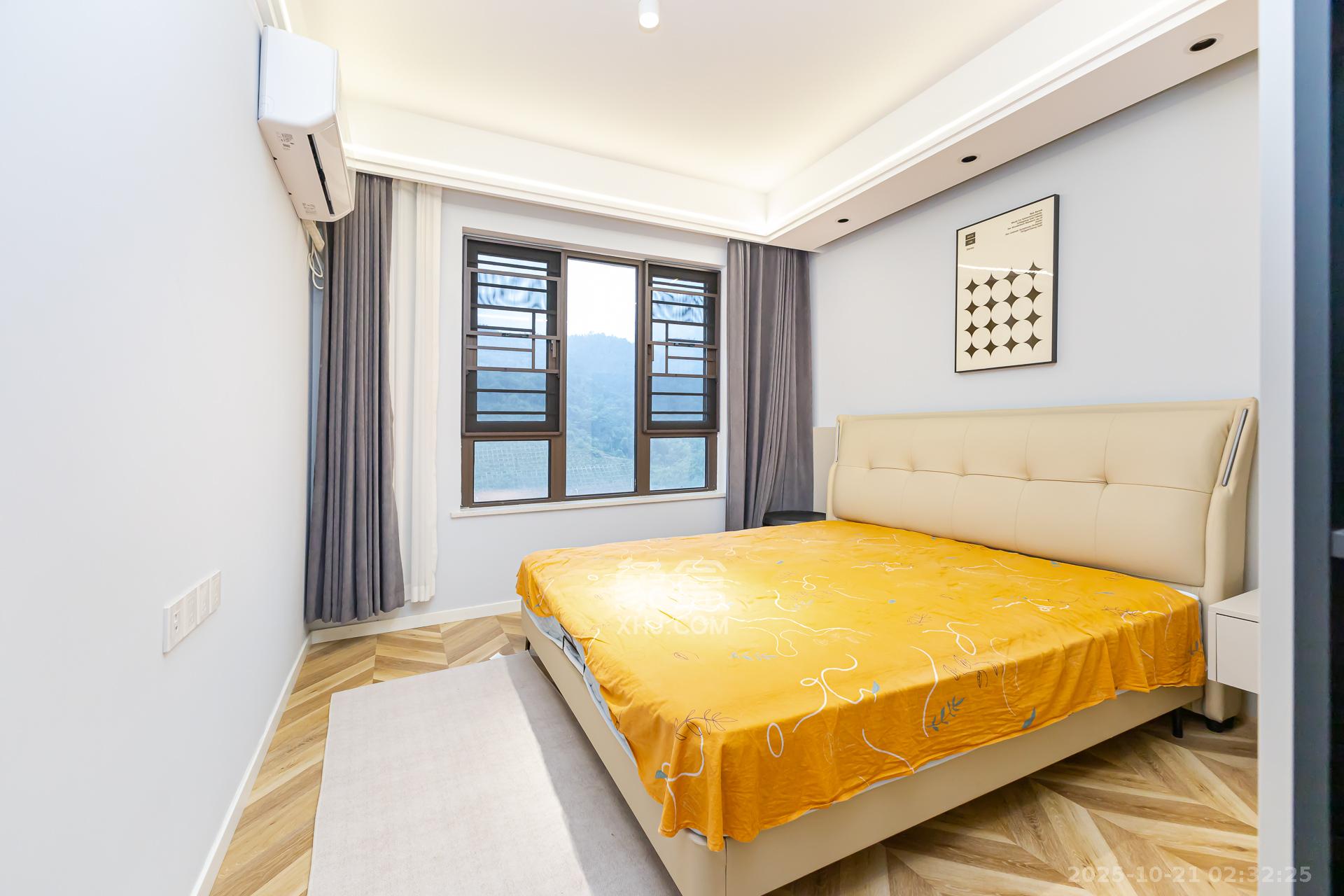 龙湖璟宸原著（龙湖紫宸）  4室2厅2卫    118.0万卧室