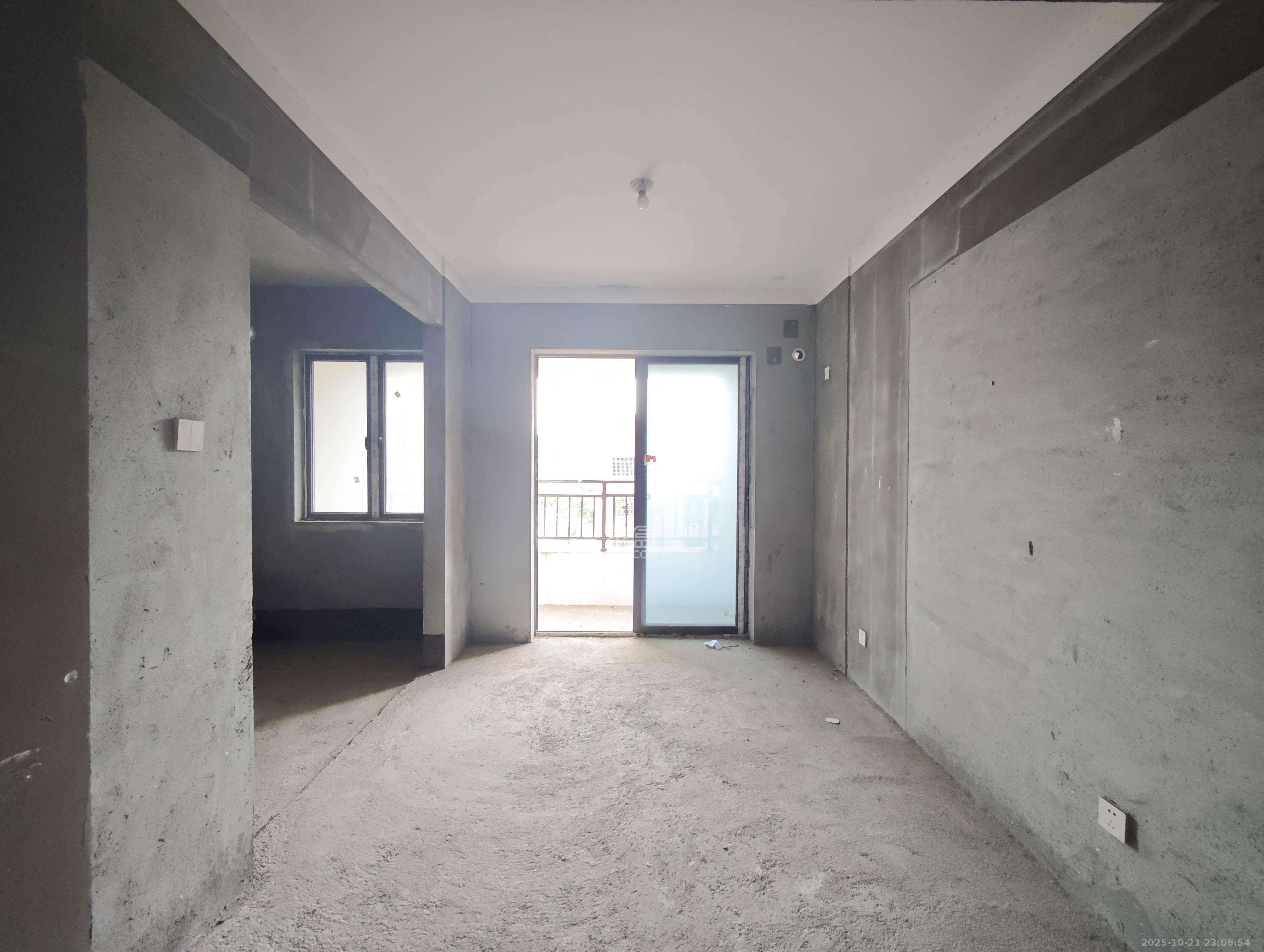 长房明宸府  3室1厅1卫    106.0万其他