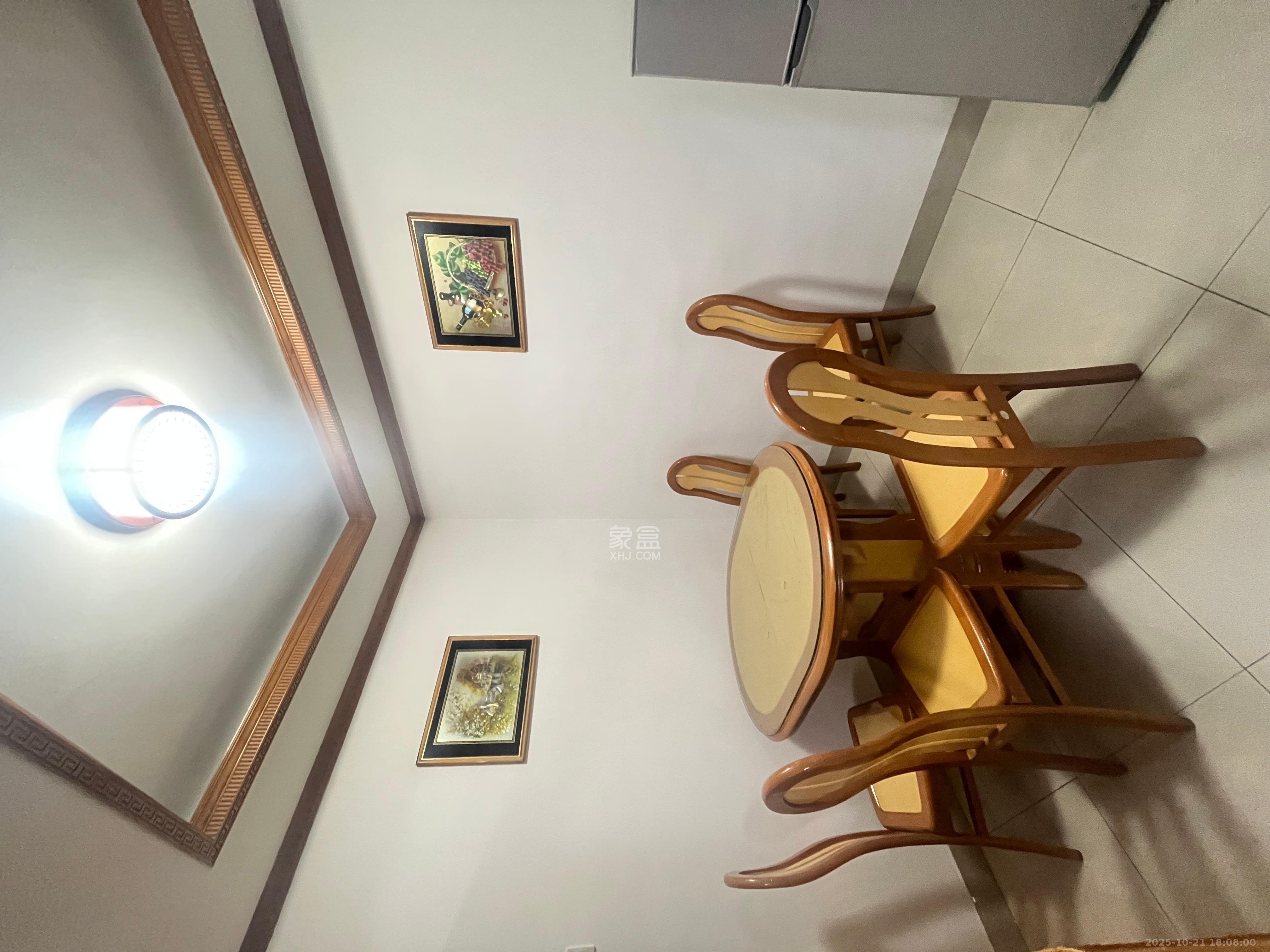 上民航宿舍  3室1厅1卫    1900.0元/月室内图