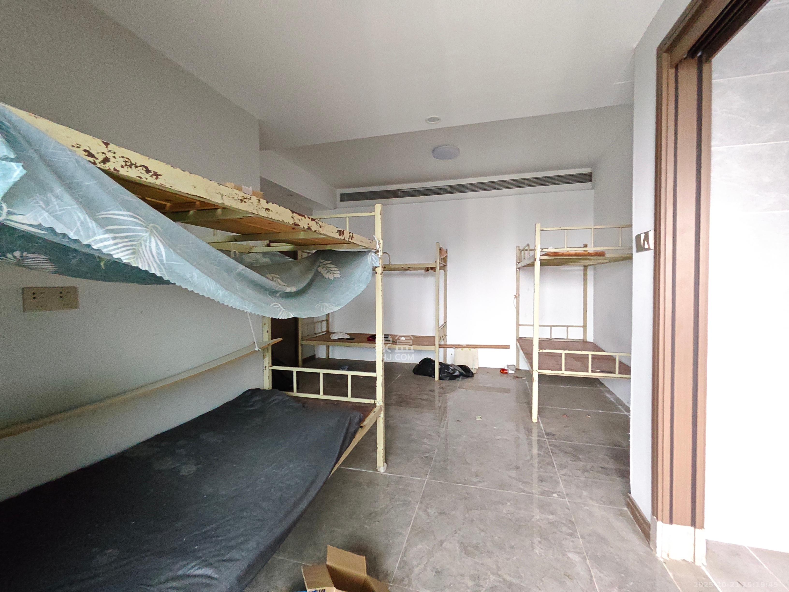 梦想麓隐天境  4室2厅2卫    3500.0元/月室内图