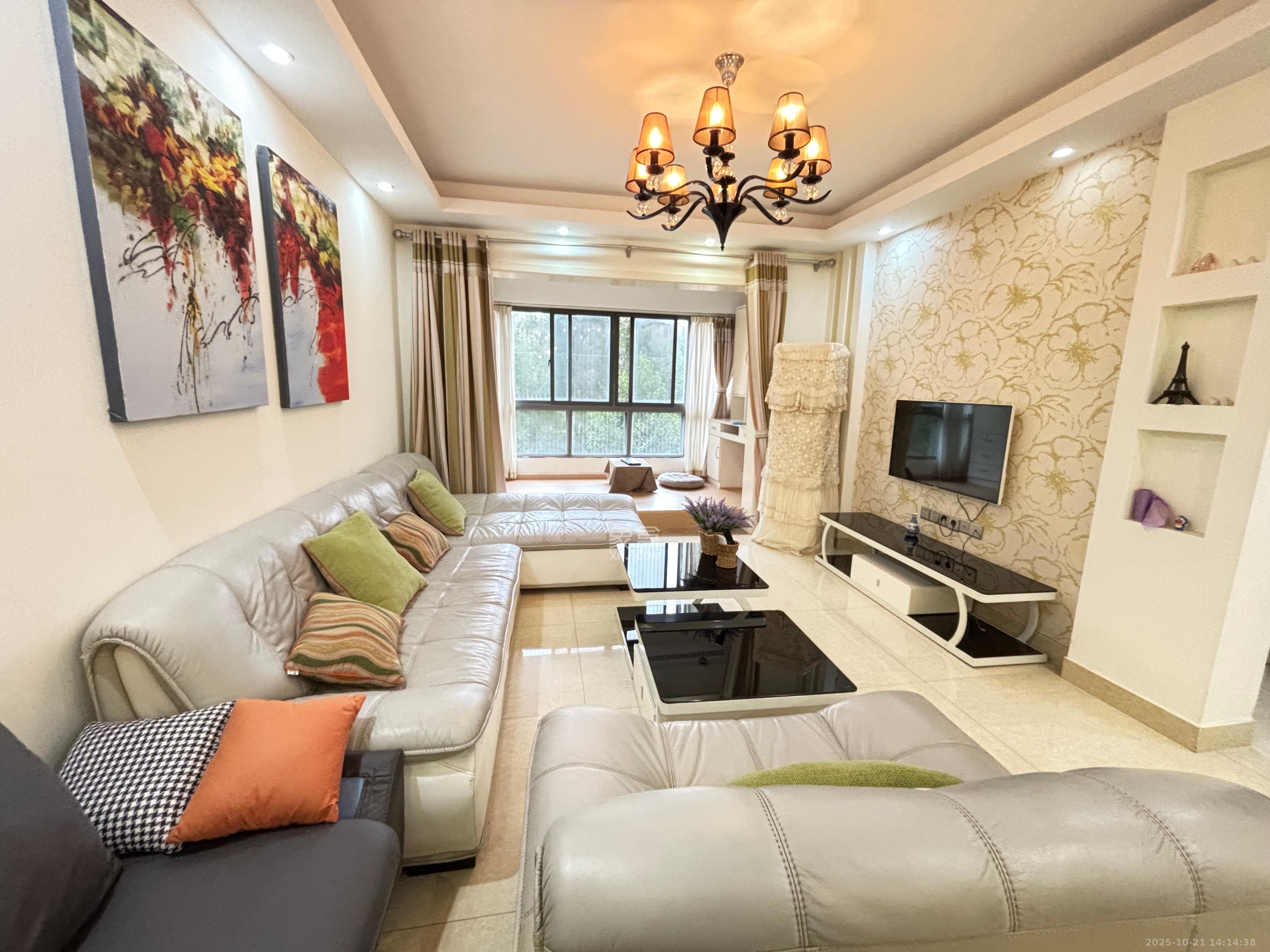 融科檀香山（融科紫檀、香山国际）  2室1厅1卫    2580.0元/月