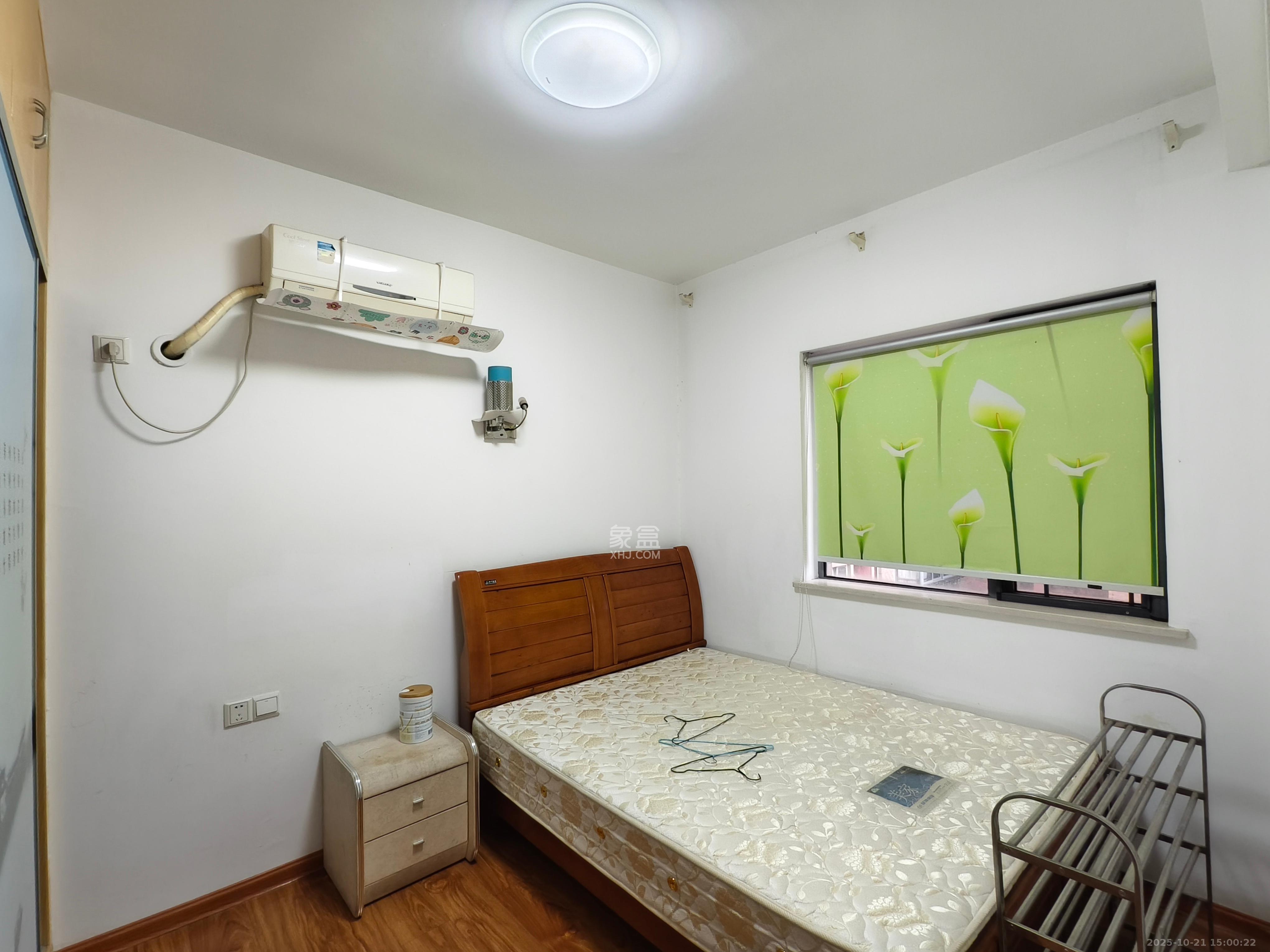 上海城小区  3室2厅2卫    1800.0元/月室内图