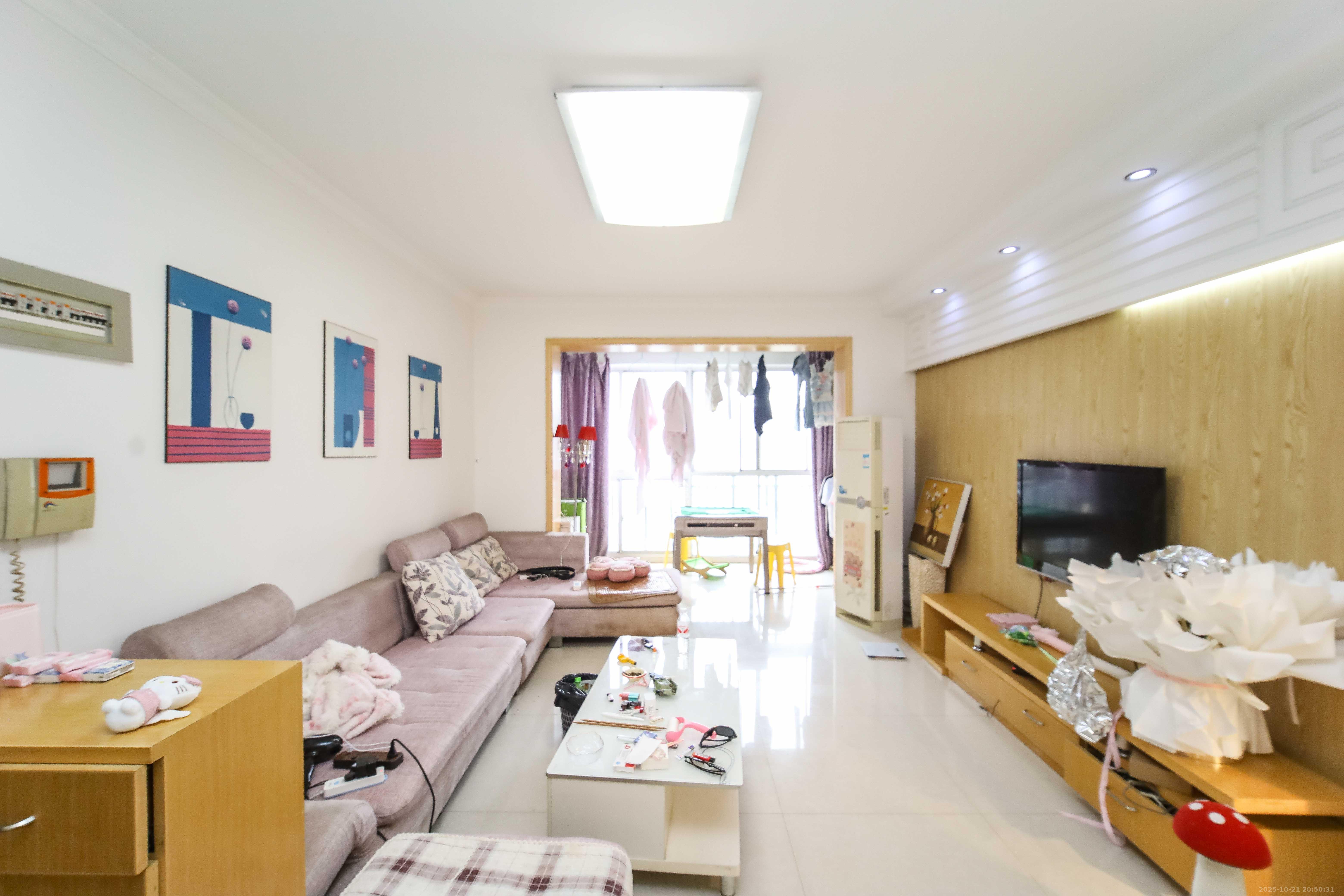 长房东郡  3室2厅2卫    138.0万