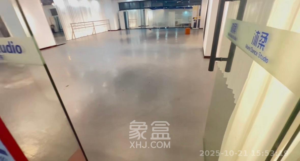 红树湾  1室2厅1卫    5800.0元/月室内图