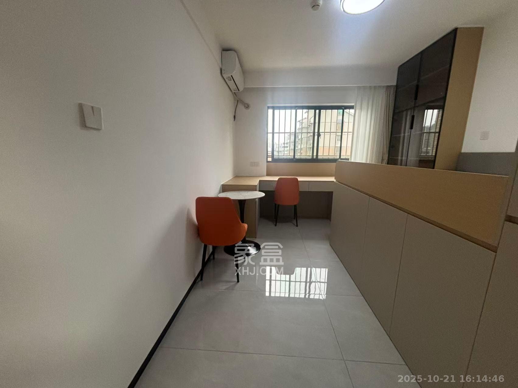 少帅府  1室1厅1卫    2000.0元/月 少帅府  1室1厅1卫    2000.0元/月室内图