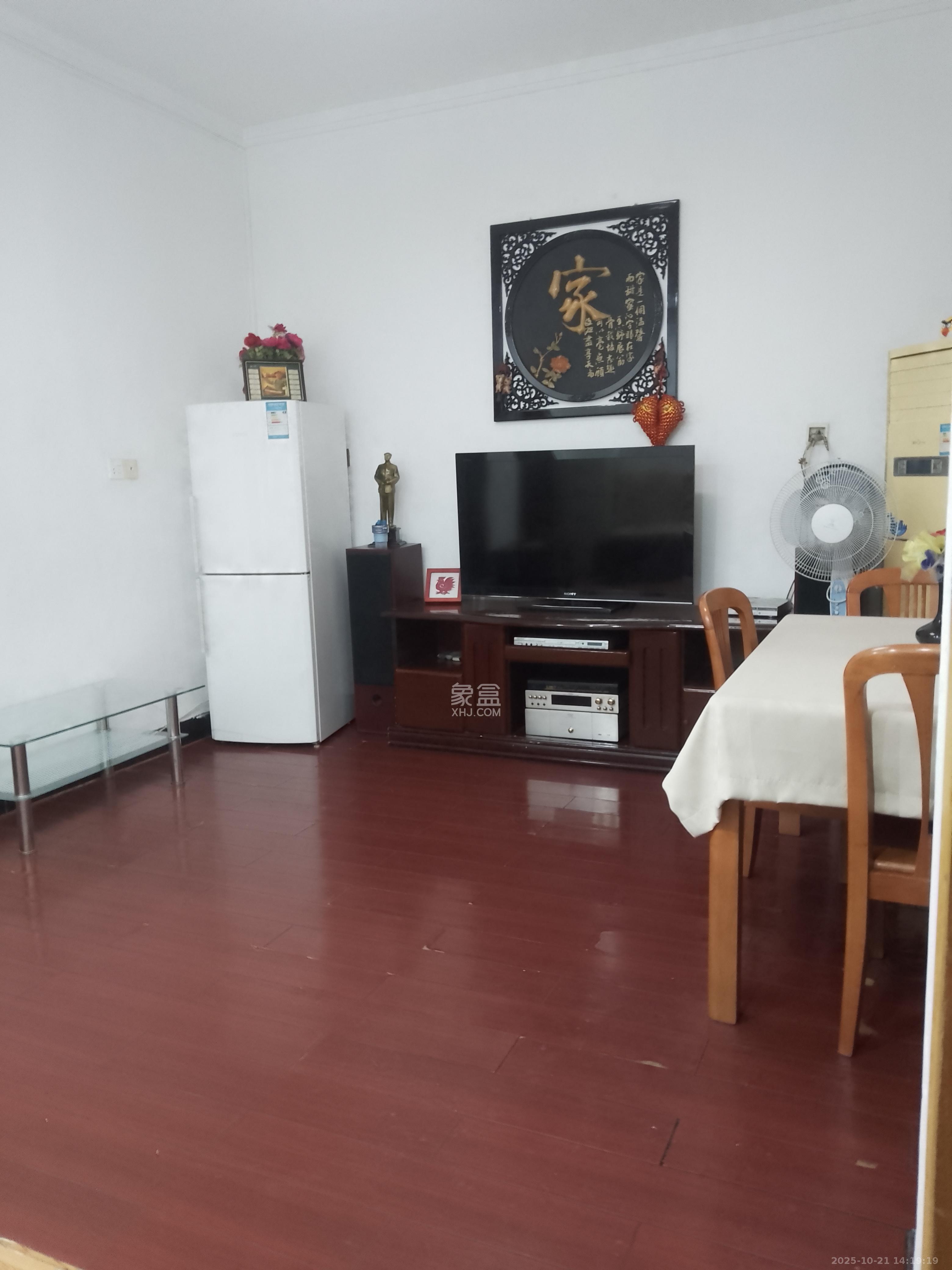 火把山小区 2室1厅1卫 1700.0元/月 火把山小区 2室1厅1卫 1700.0元/月室内图