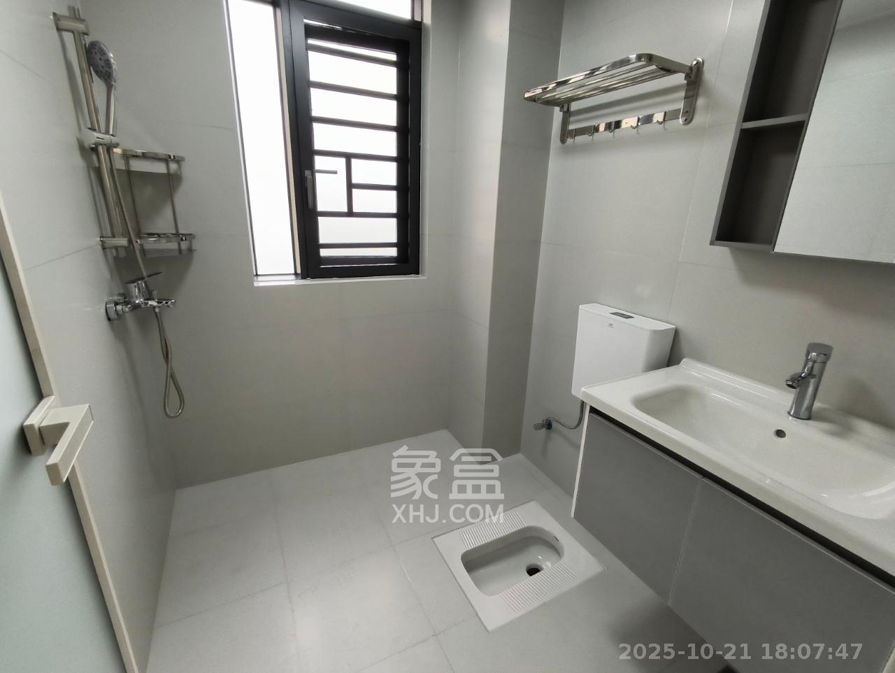 和景家园二期  2室1厅1卫    1800.0元/月 和景家园二期  2室1厅1卫    1800.0元/月室内图