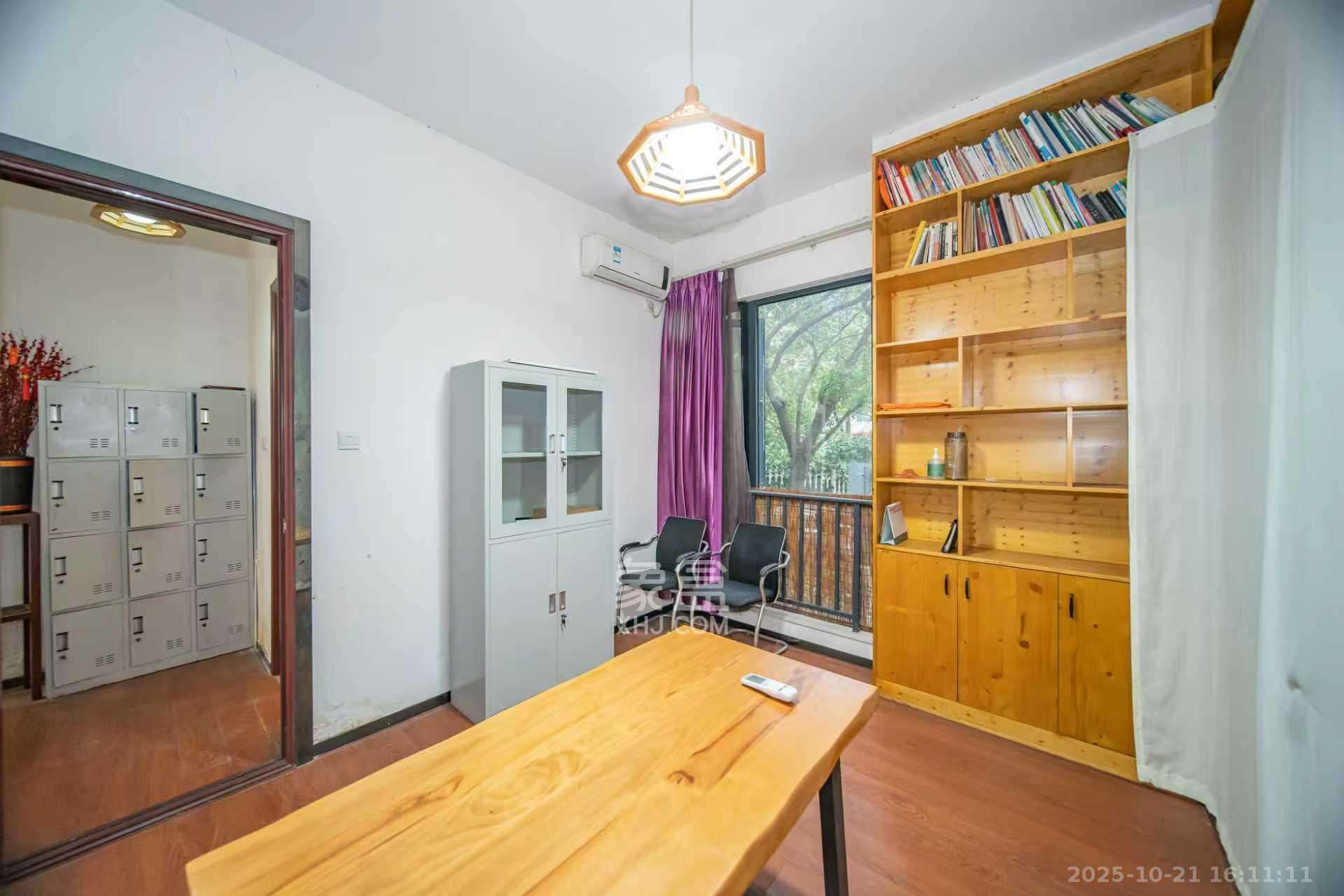 阳光100三期 4室2厅1卫 5000.0元/月 阳光100三期 4室2厅1卫 5000.0元/月室内图