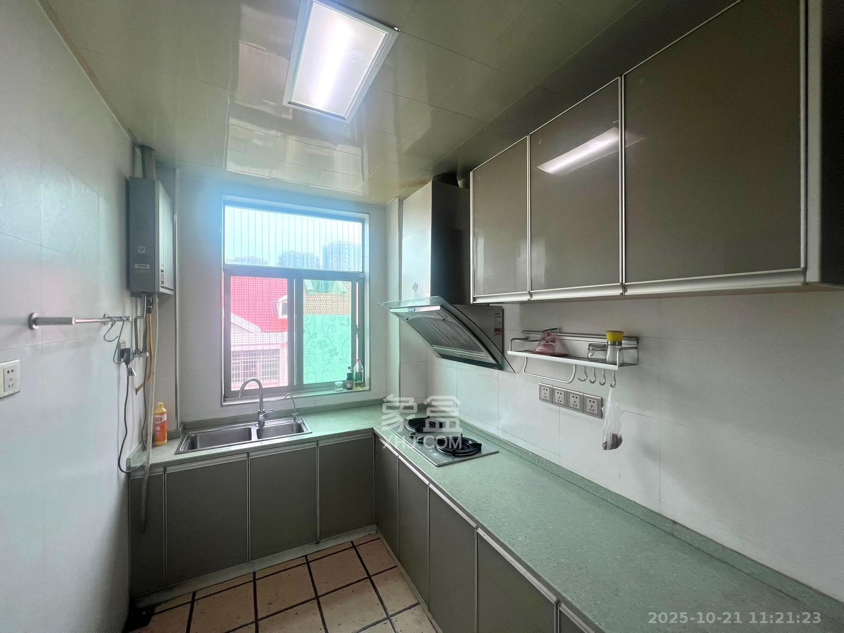 和平小区 3室2厅2卫 1500.0元/月 和平小区 3室2厅2卫 1500.0元/月室内图