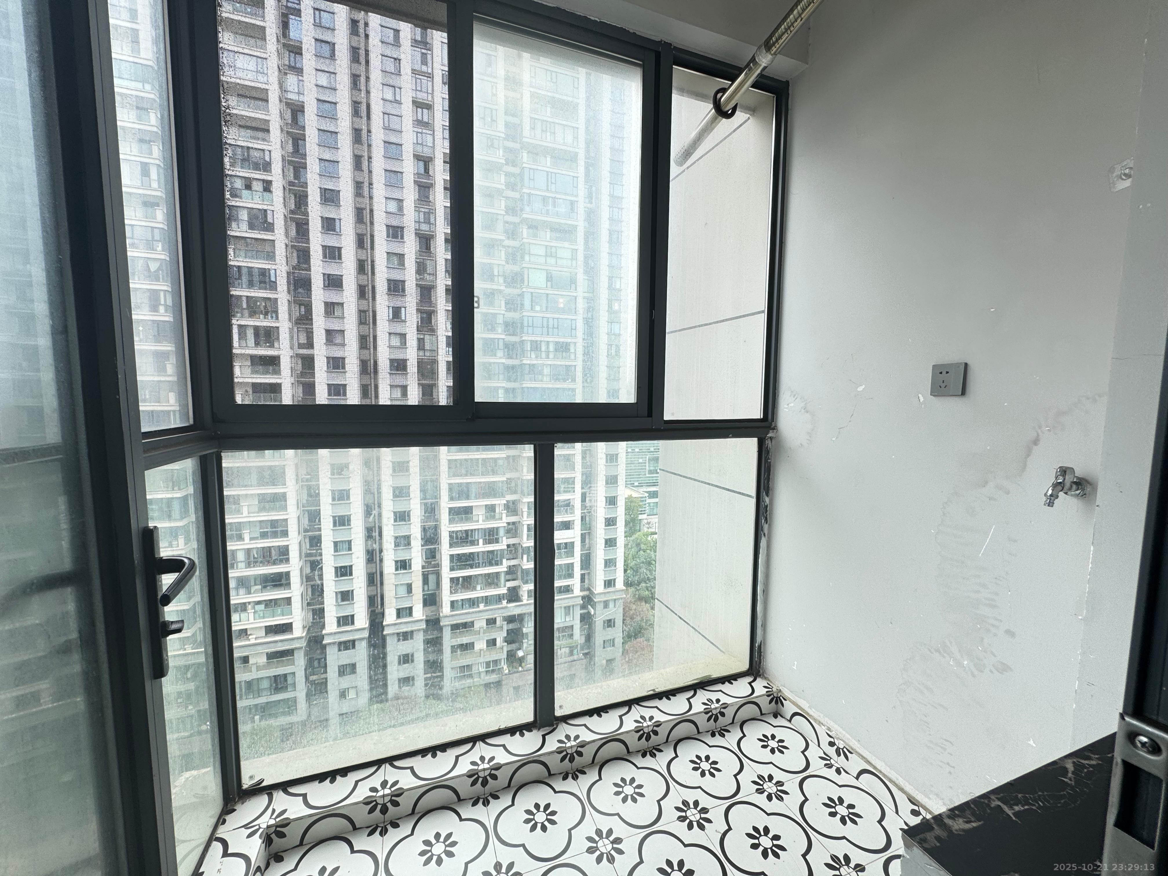 恒大绿洲 4室2厅2卫 6000.0元/月 恒大绿洲 4室2厅2卫 6000.0元/月室内图