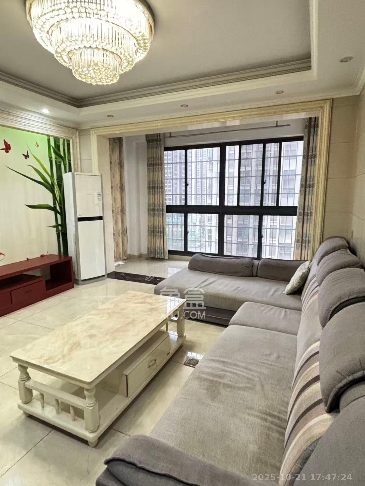 嘉顺苑 4室2厅1卫 2600.0元/月 嘉顺苑 4室2厅1卫 2600.0元/月室内图