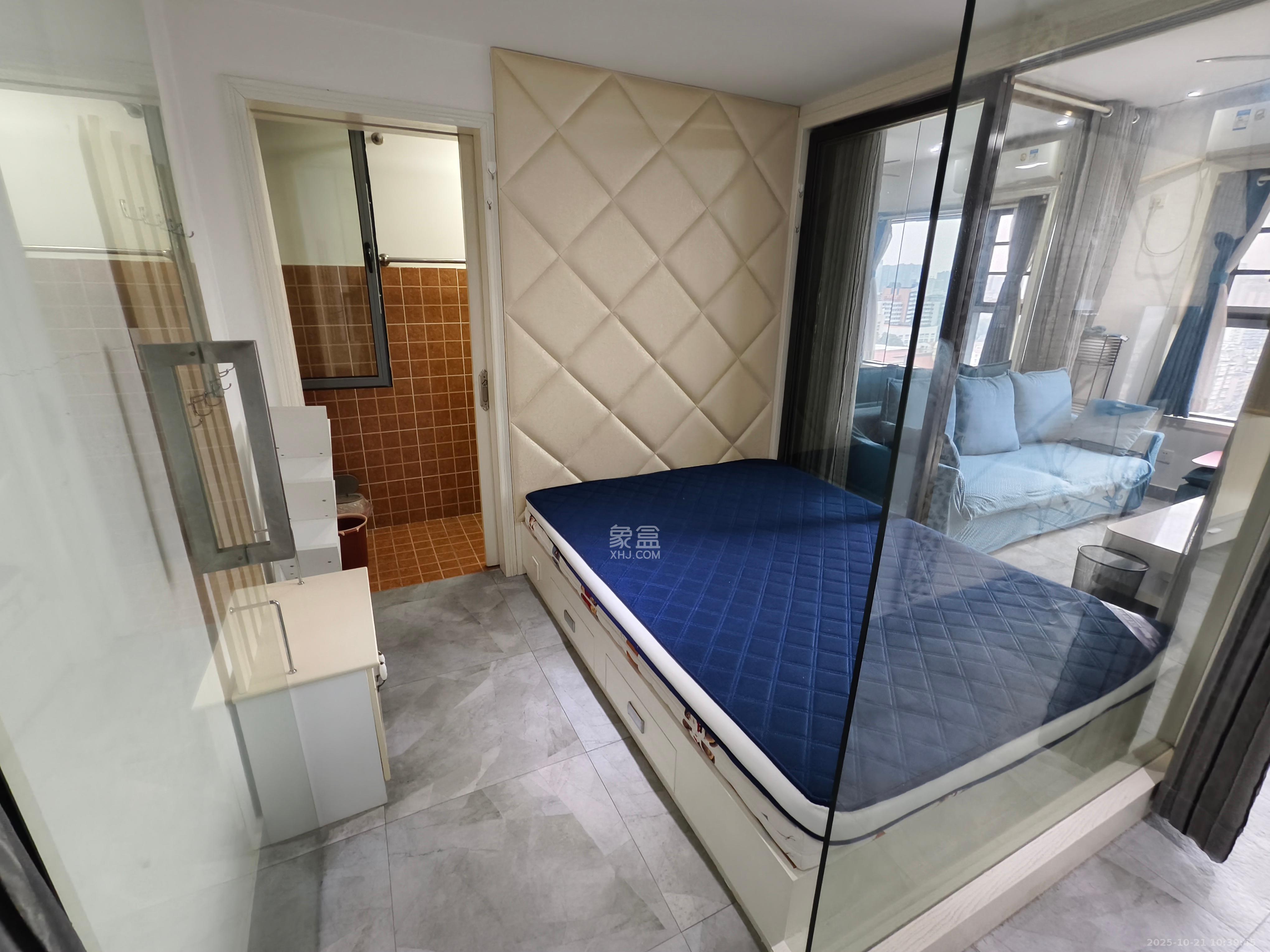 东怡外国(南湖一号) 1室1厅1卫 2000.0元/月 东怡外国(南湖一号) 1室1厅1卫 2000.0元/月室内图