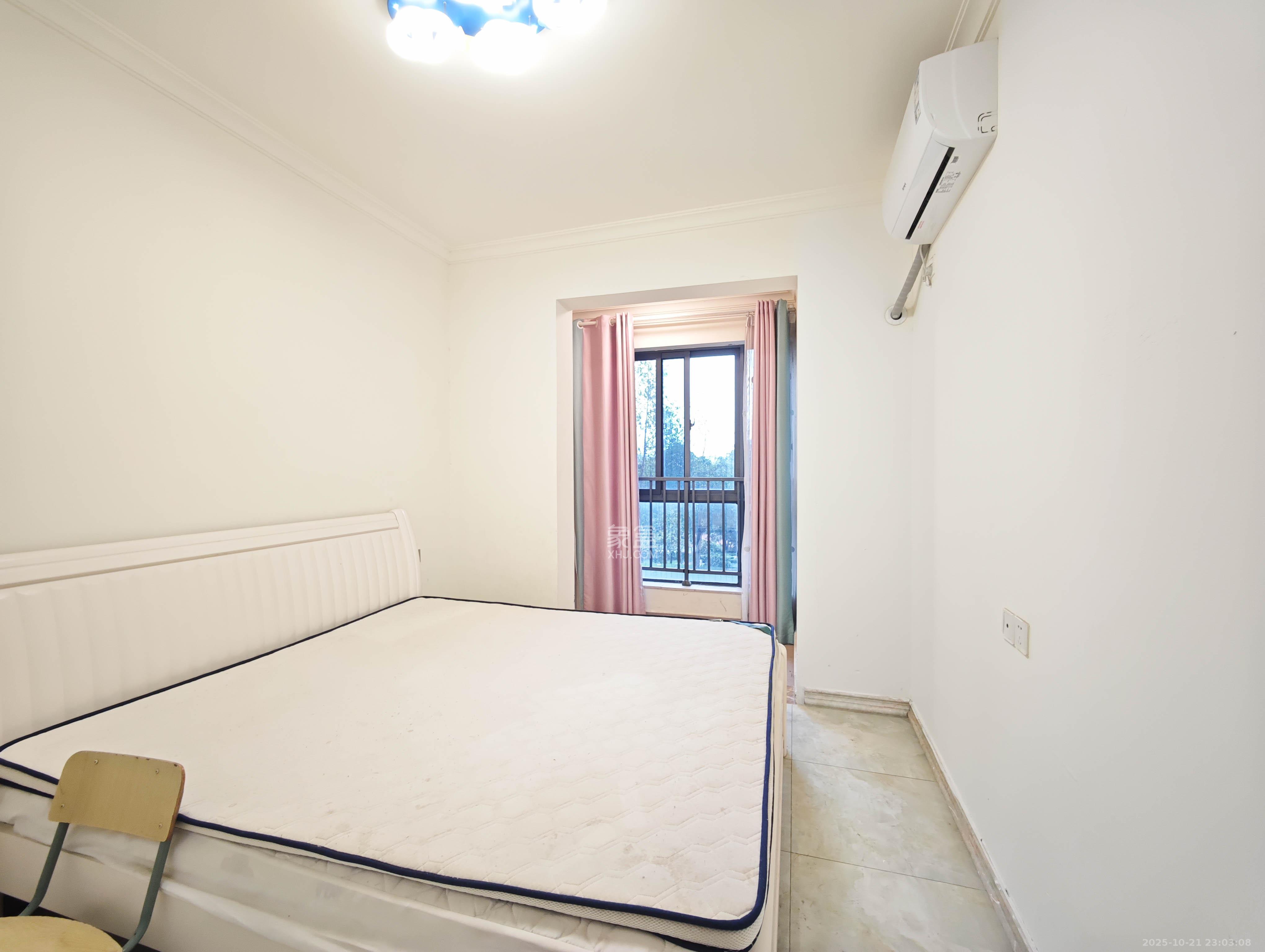 碧桂园南城首府(东宸林海) 4室2厅2卫 95.0万 碧桂园南城首府(东宸林海) 4室2厅2卫 95.0万卧室