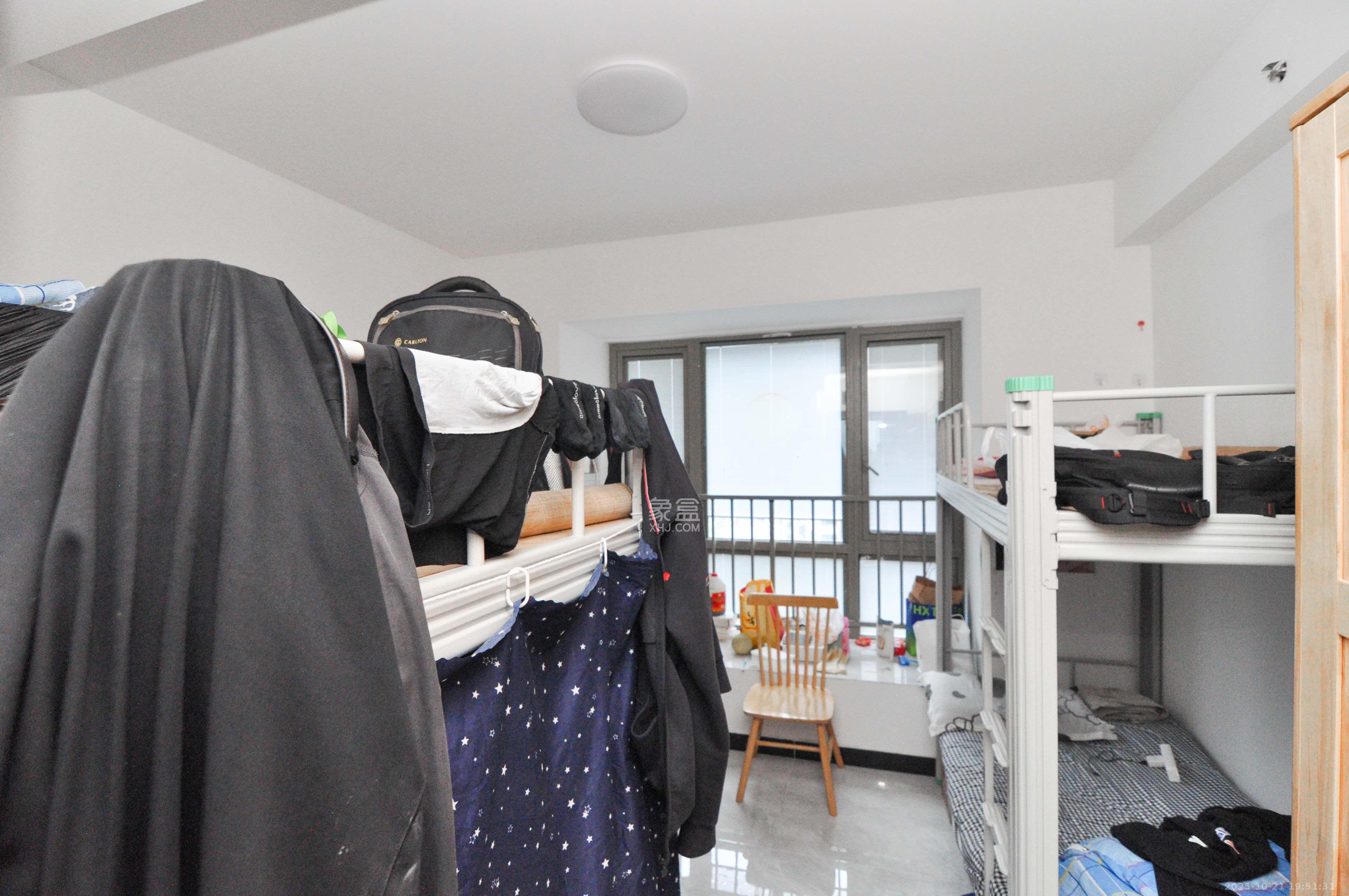 梅溪湖金茂湾 4室2厅2卫 2500.0元/月 梅溪湖金茂湾 4室2厅2卫 2500.0元/月室内图