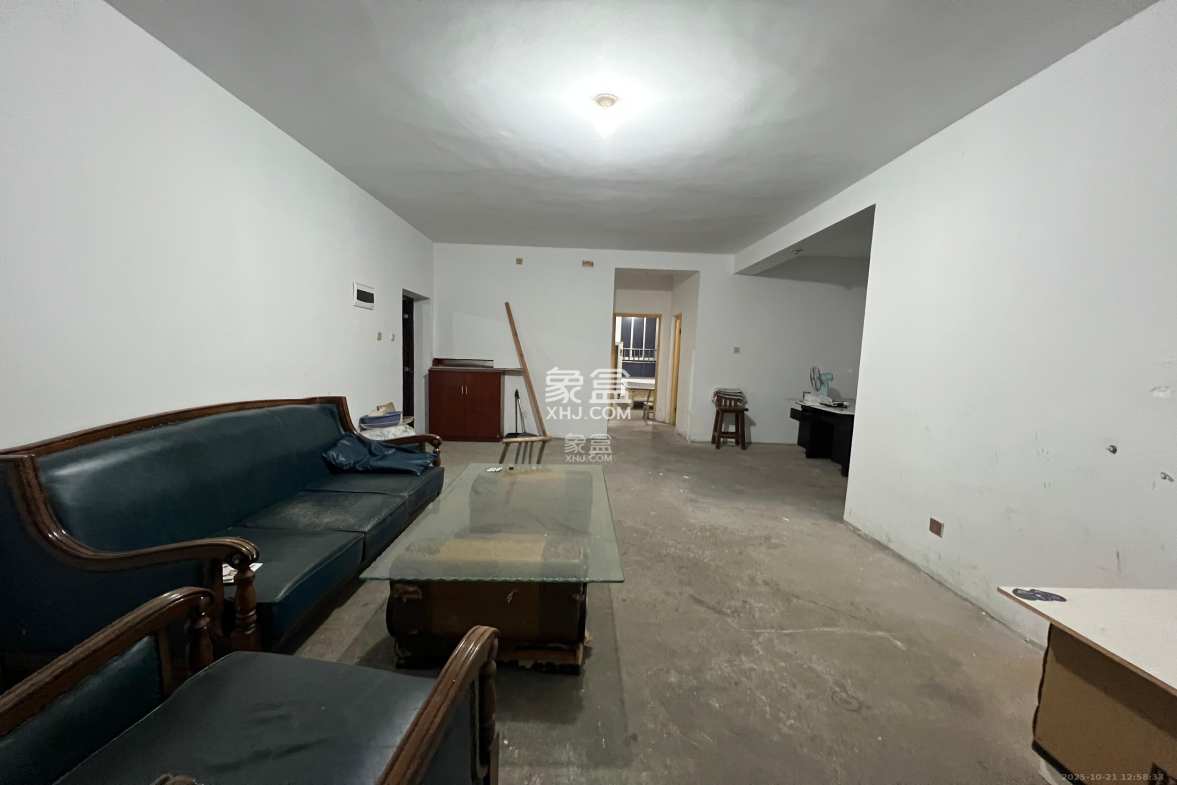 龙福小区  2室1厅1卫    1000.0元/月 龙福小区  2室1厅1卫    1000.0元/月室内图