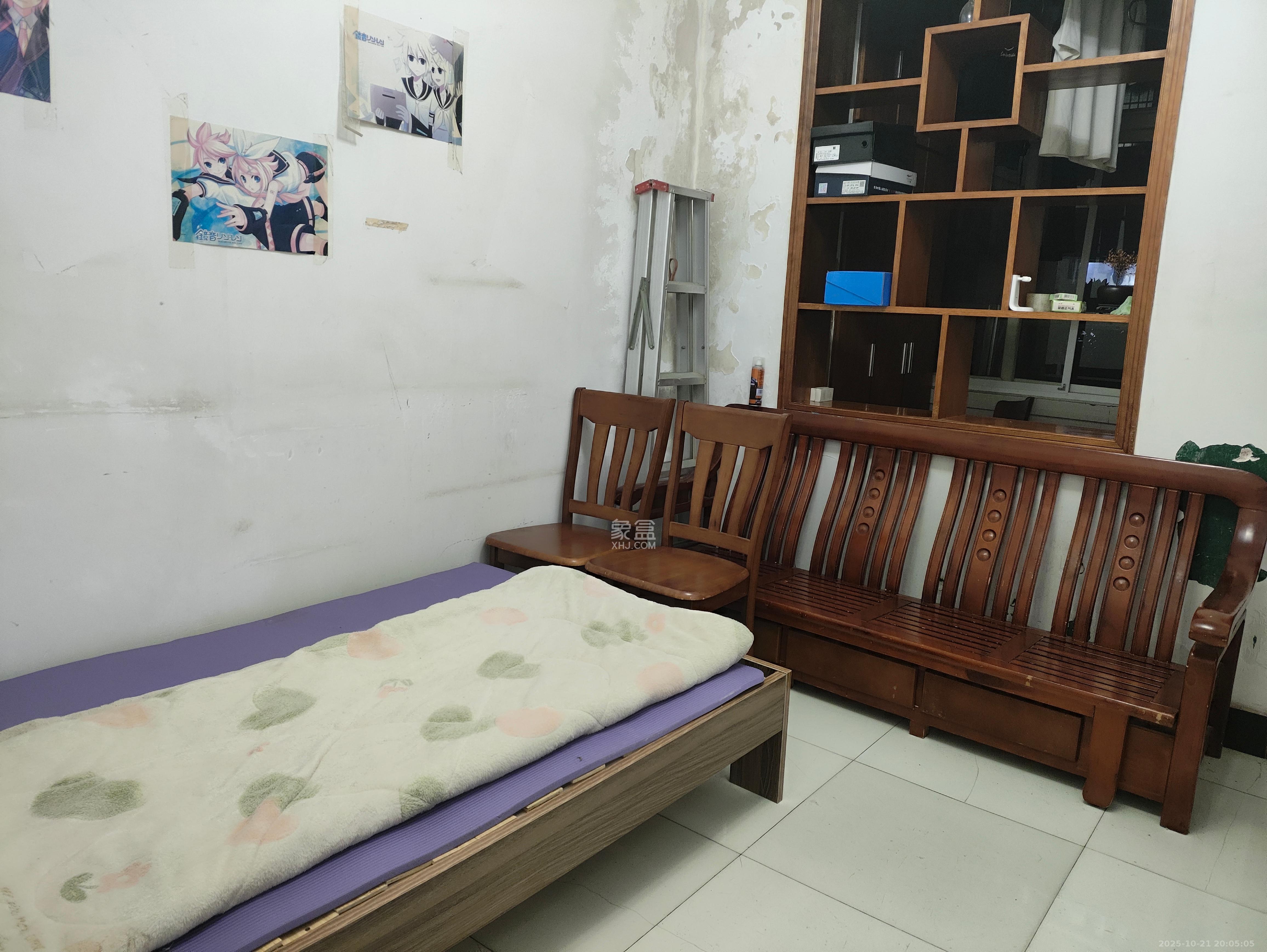 公交金盆小区  2室1厅1卫    1200.0元/月 公交金盆小区  2室1厅1卫    1200.0元/月