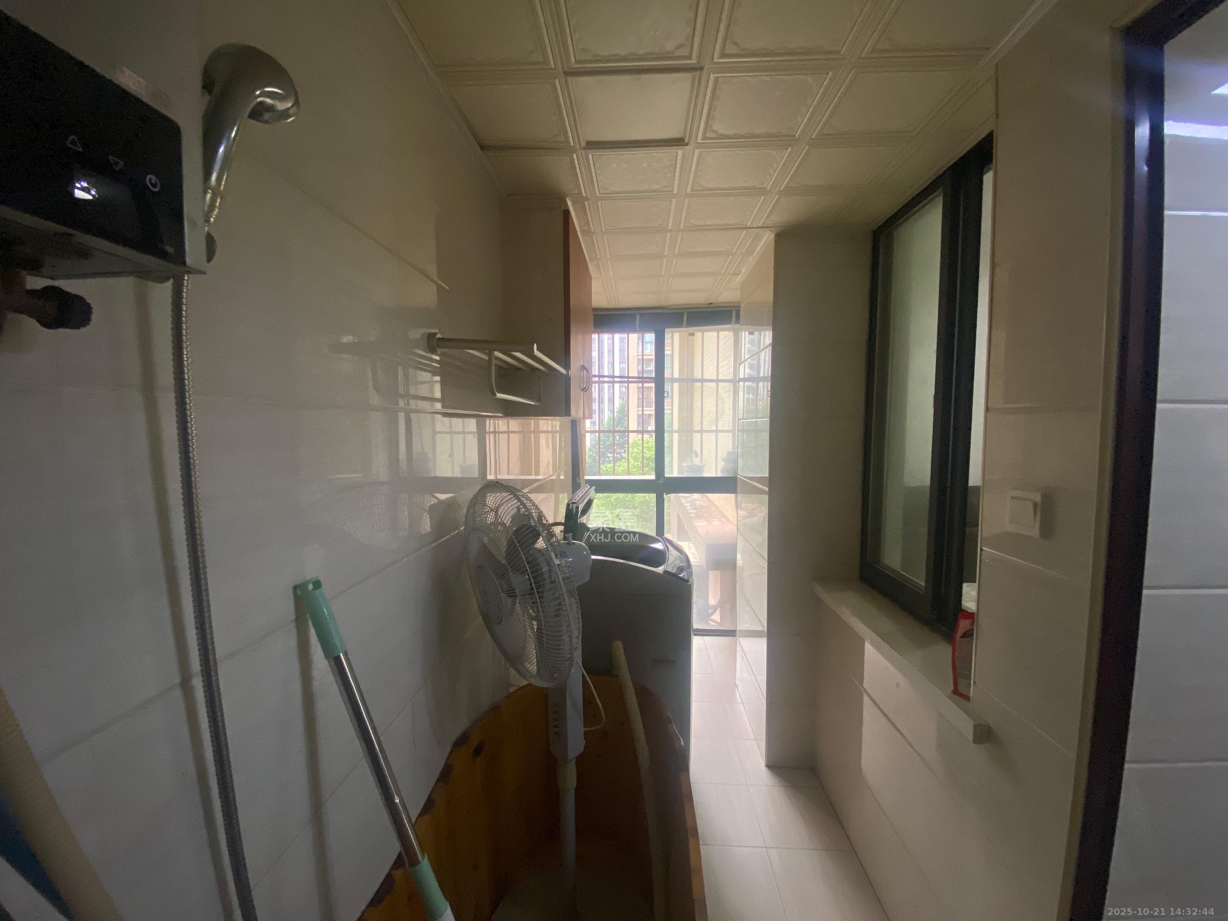 嘉福长安郡（融信澜悦、嘉福好美家园）  1室2厅1卫    2100.0元/月室内图