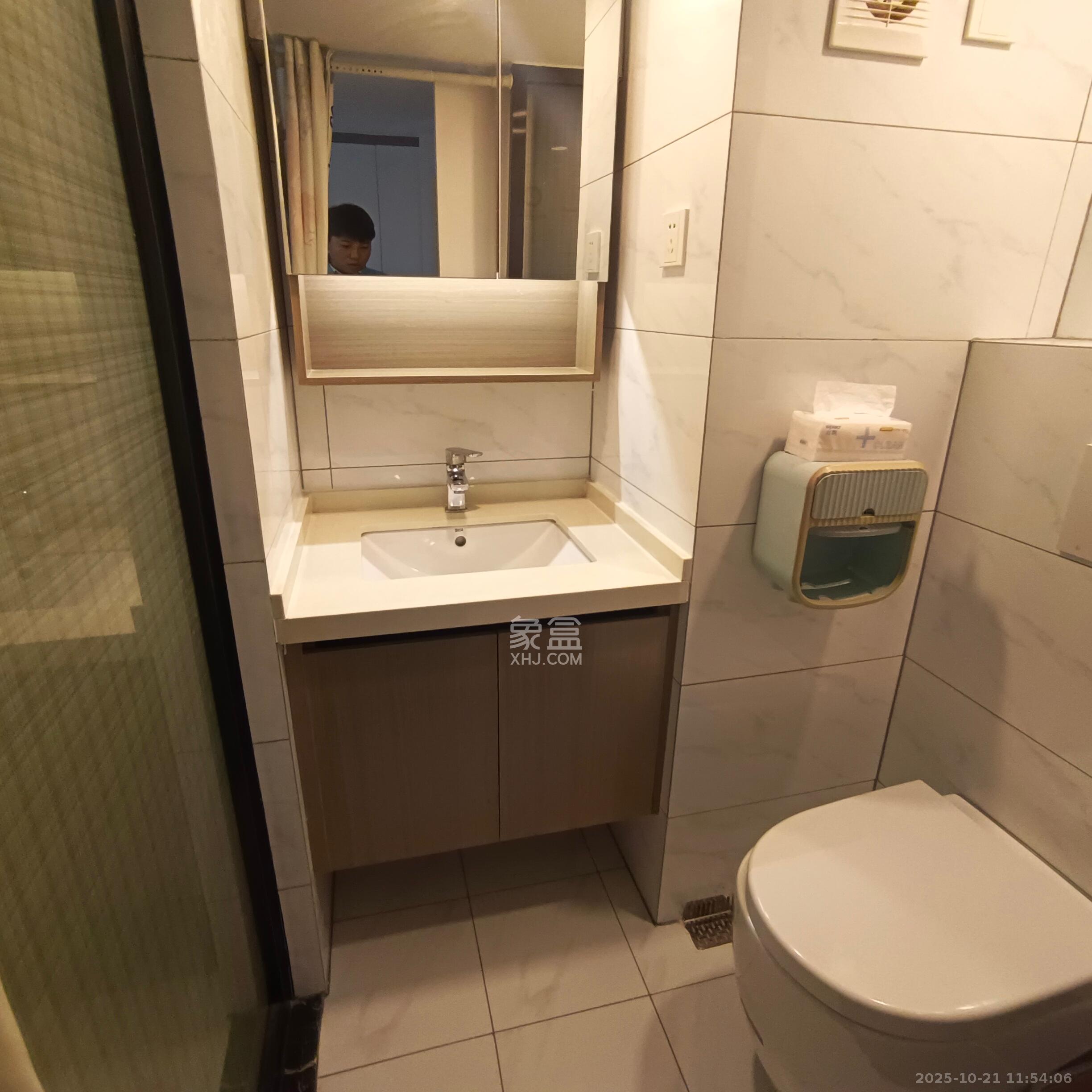 藏珑湖上公馆  1室1厅1卫    2200.0元/月室内图