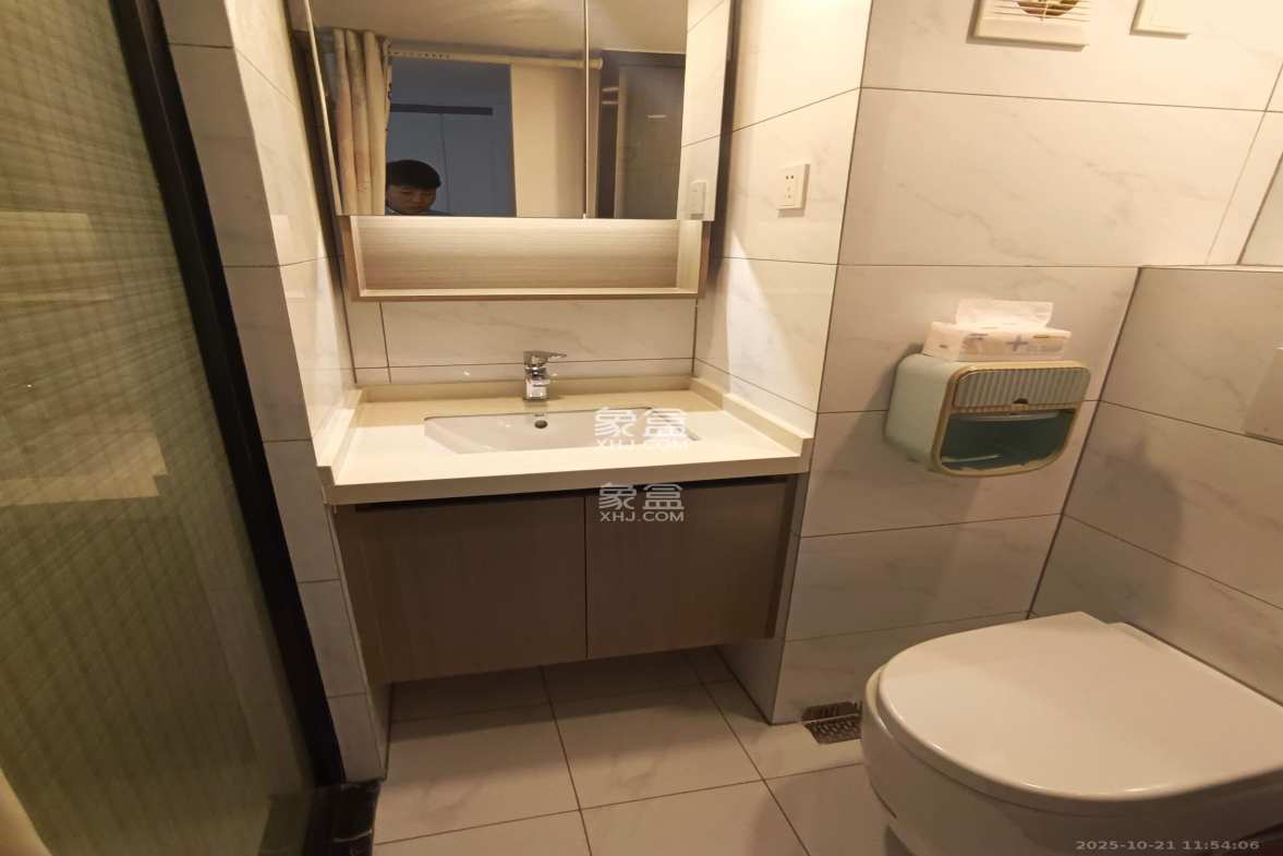 藏珑湖上公馆 1室1厅1卫 2200.0元/月 藏珑湖上公馆 1室1厅1卫 2200.0元/月室内图