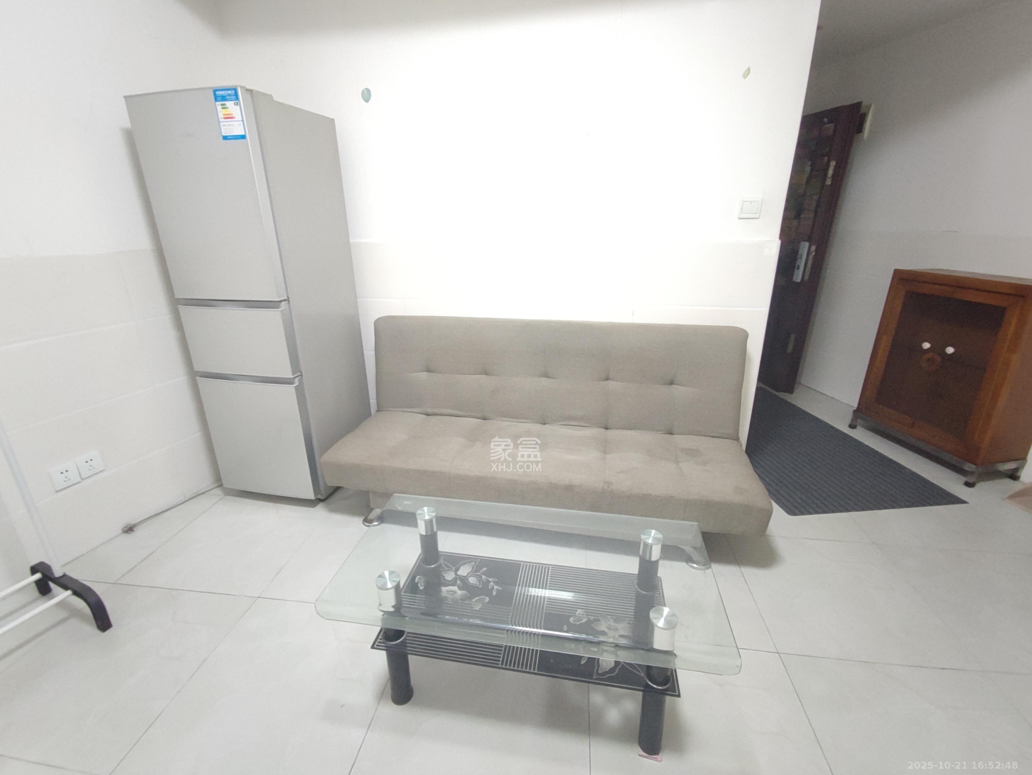 湖韵佳苑  2室1厅1卫    1600.0元/月室内图