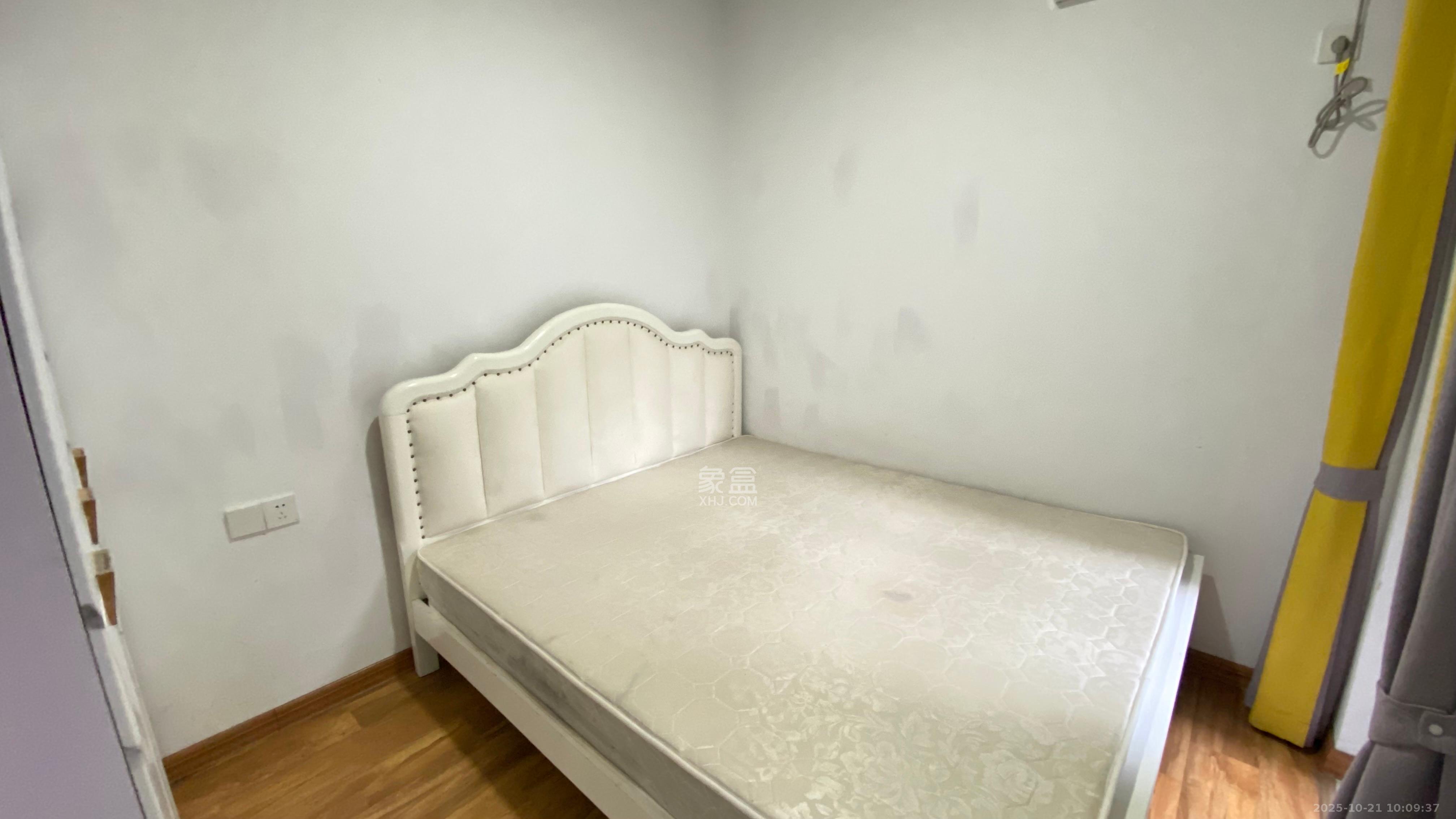 顺天御岭  4室2厅2卫    2200.0元/月 顺天御岭  4室2厅2卫    2200.0元/月室内图