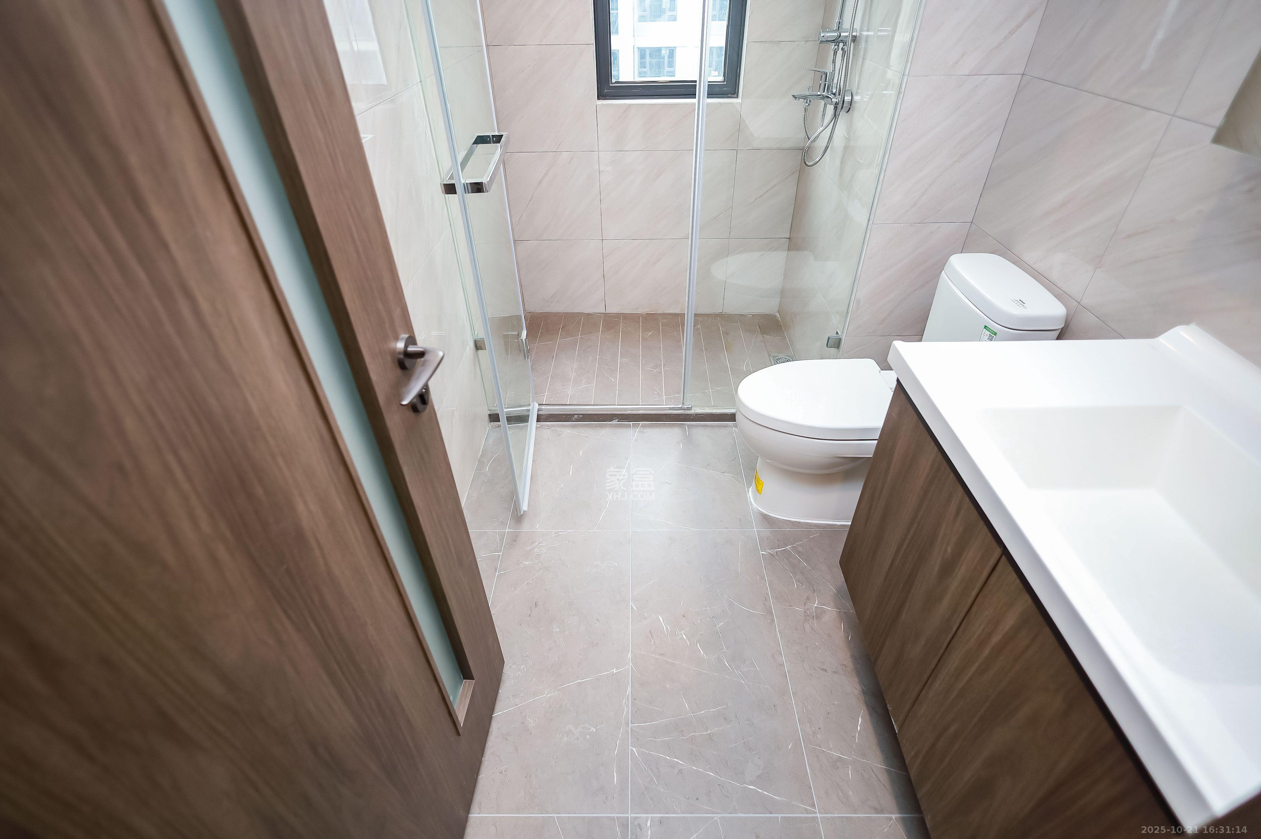 龙湖舜山府  4室2厅2卫    5300.0元/月室内图