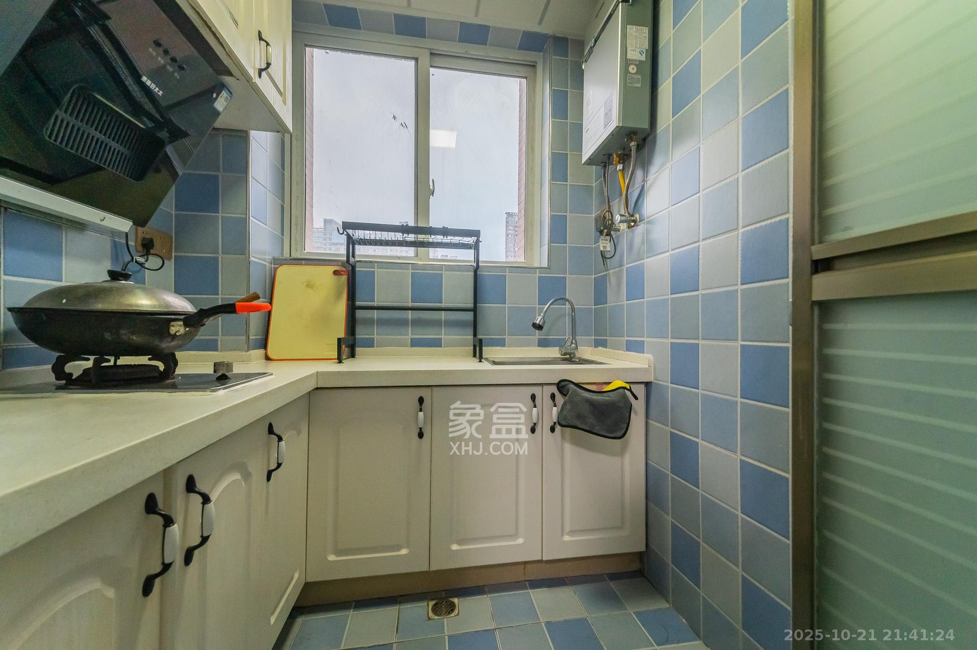 东方航标  1室1厅1卫    20.8万厨房