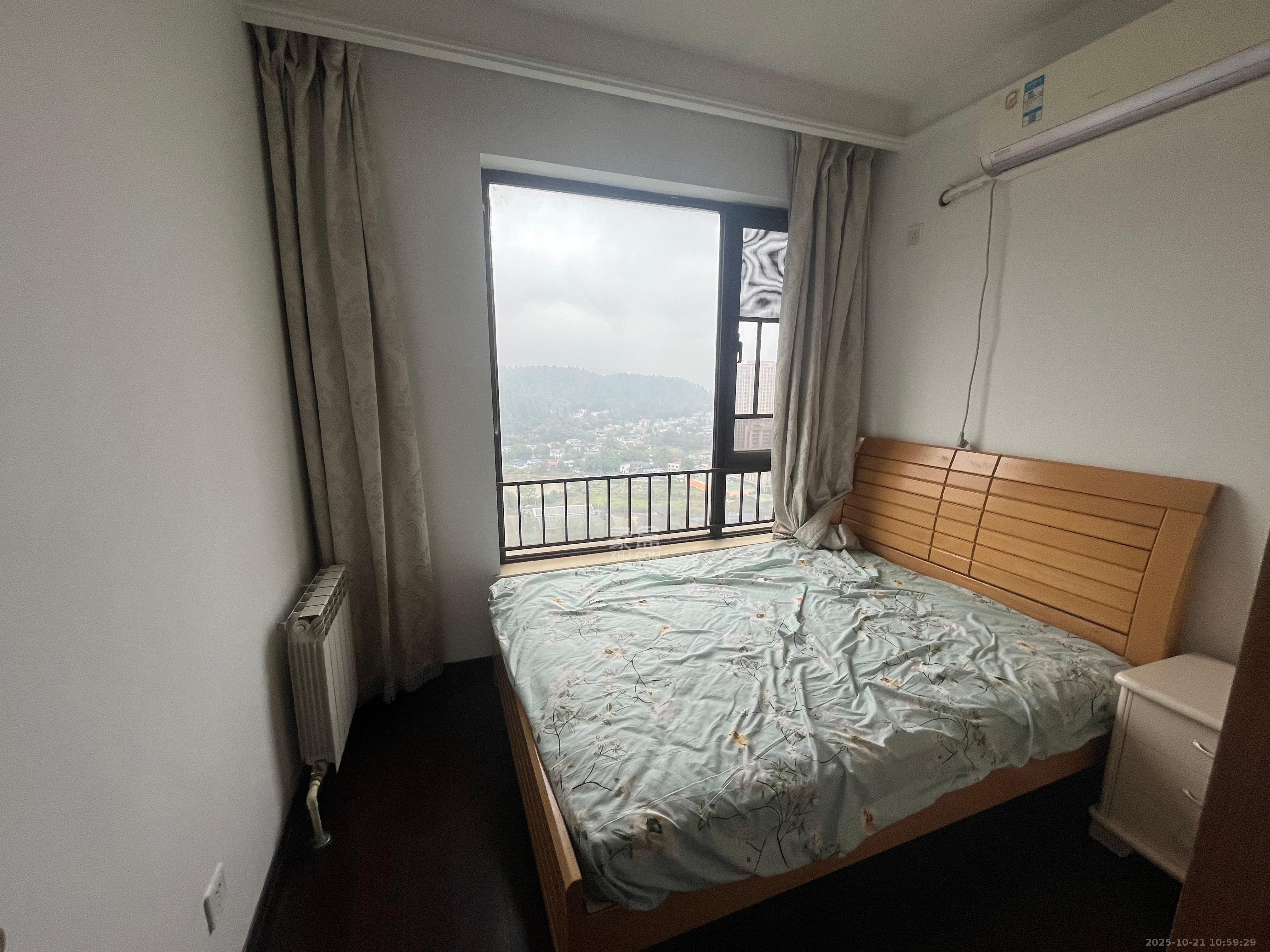 中海国际二期  4室2厅2卫    2500.0元/月 中海国际二期  4室2厅2卫    2500.0元/月室内图