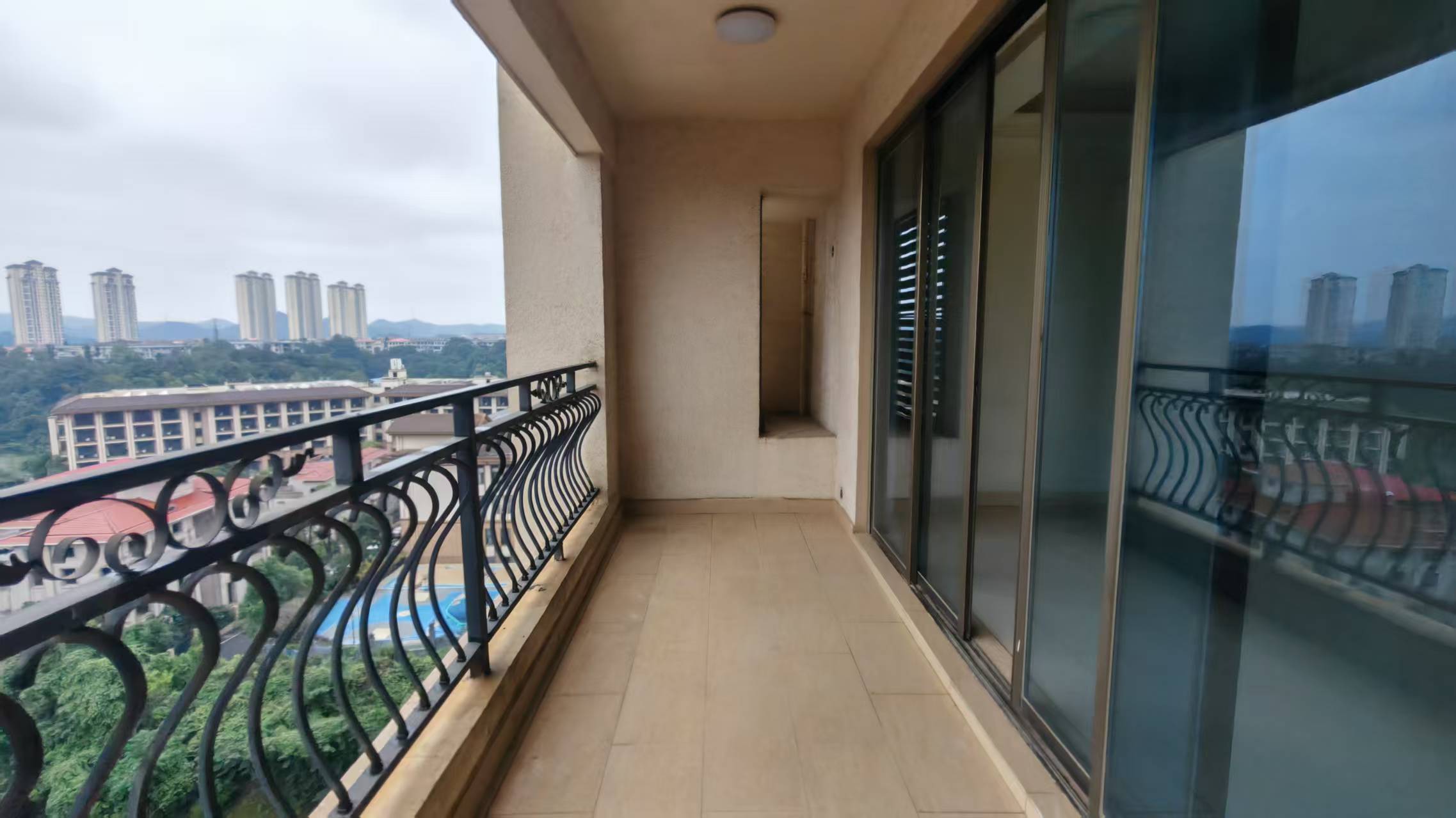 碧桂园 5室2厅4卫 89.0万 碧桂园 5室2厅4卫 89.0万室内图