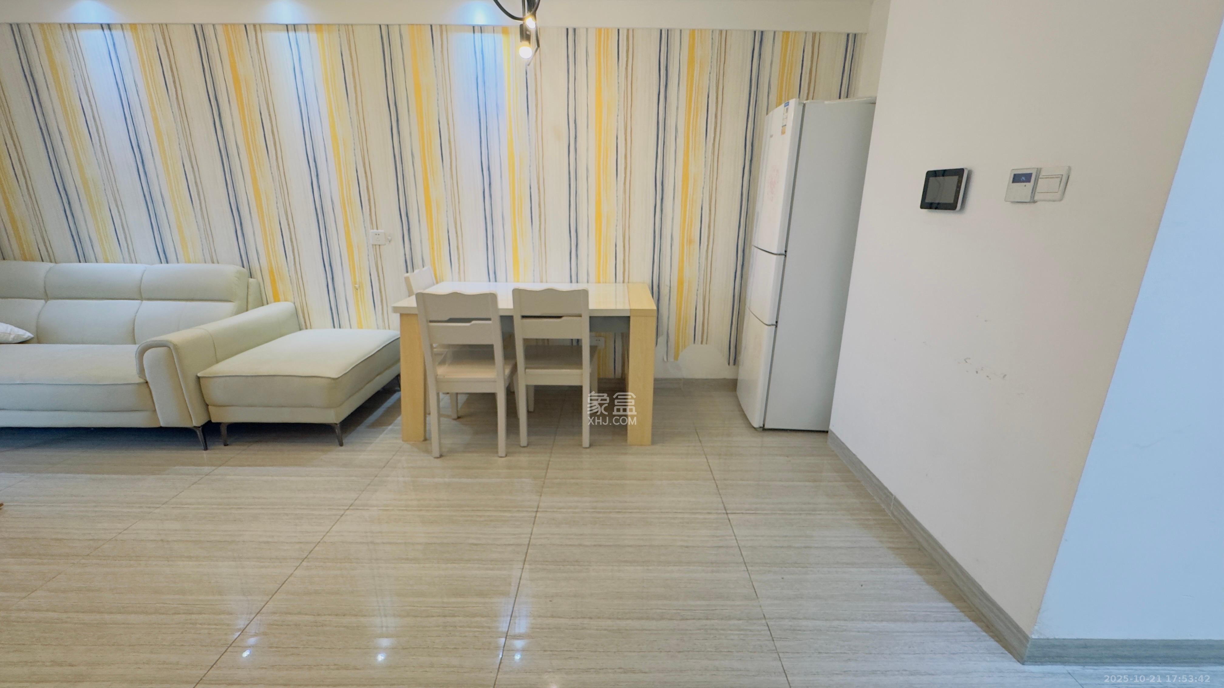 保利国际广场 2室1厅1卫 3500.0元/月 保利国际广场 2室1厅1卫 3500.0元/月室内图