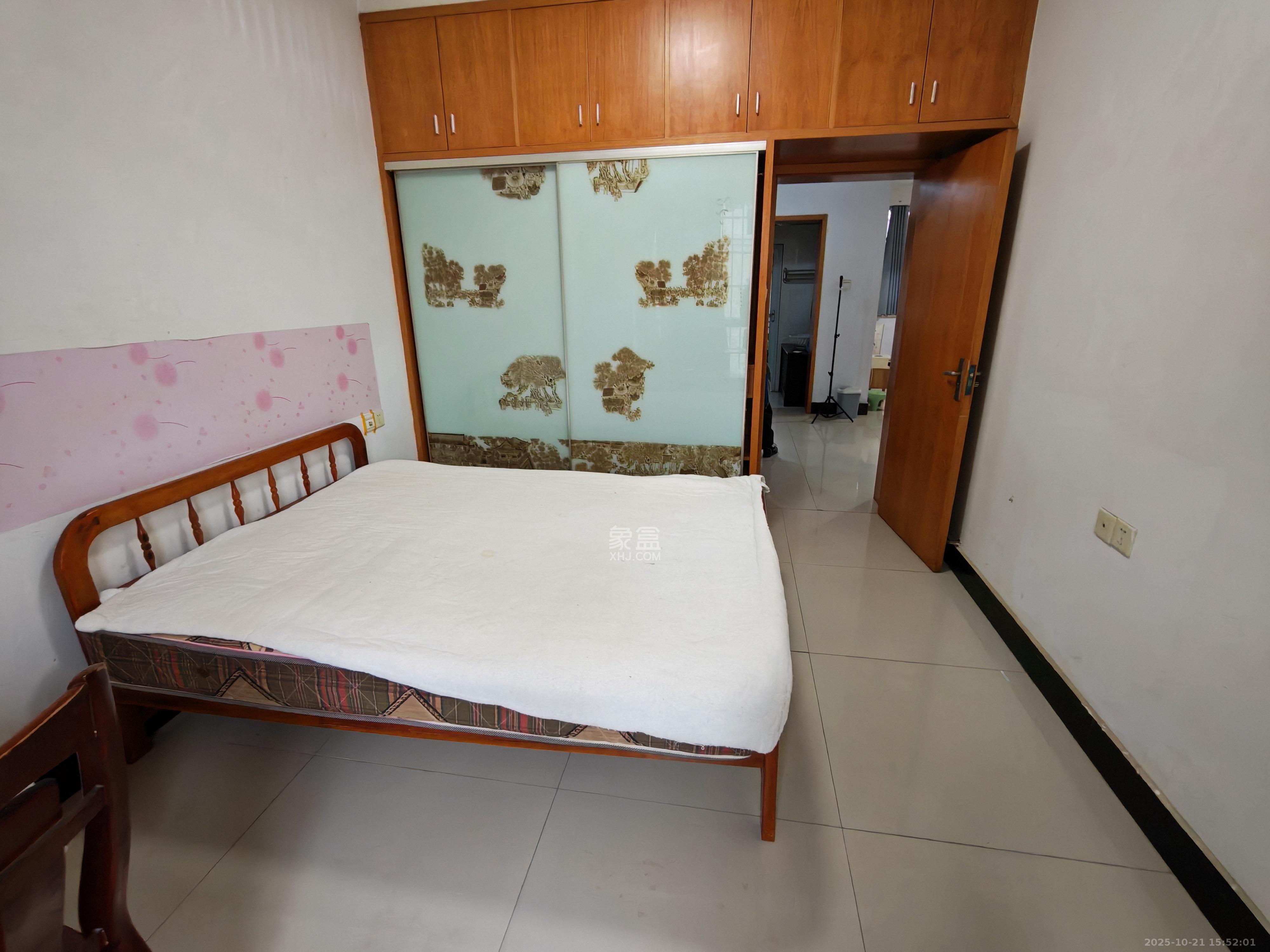 银馨家园 2室1厅1卫 2000.0元/月 银馨家园 2室1厅1卫 2000.0元/月室内图