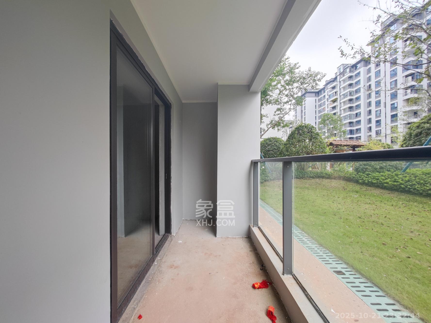 远洋红星天铂二期 4室2厅2卫 112.0万 远洋红星天铂二期 4室2厅2卫 112.0万阳台