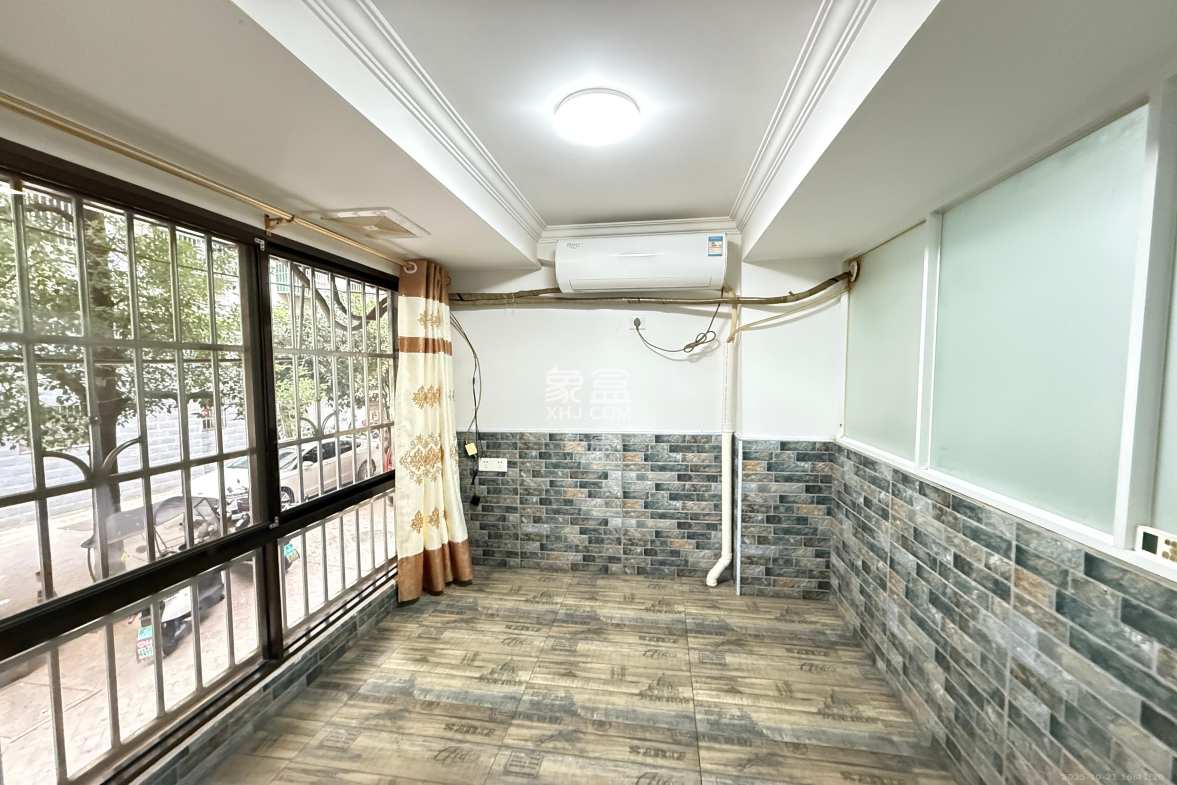 松雅安置小区 1室1厅2卫 3000.0元/月 松雅安置小区 1室1厅2卫 3000.0元/月室内图