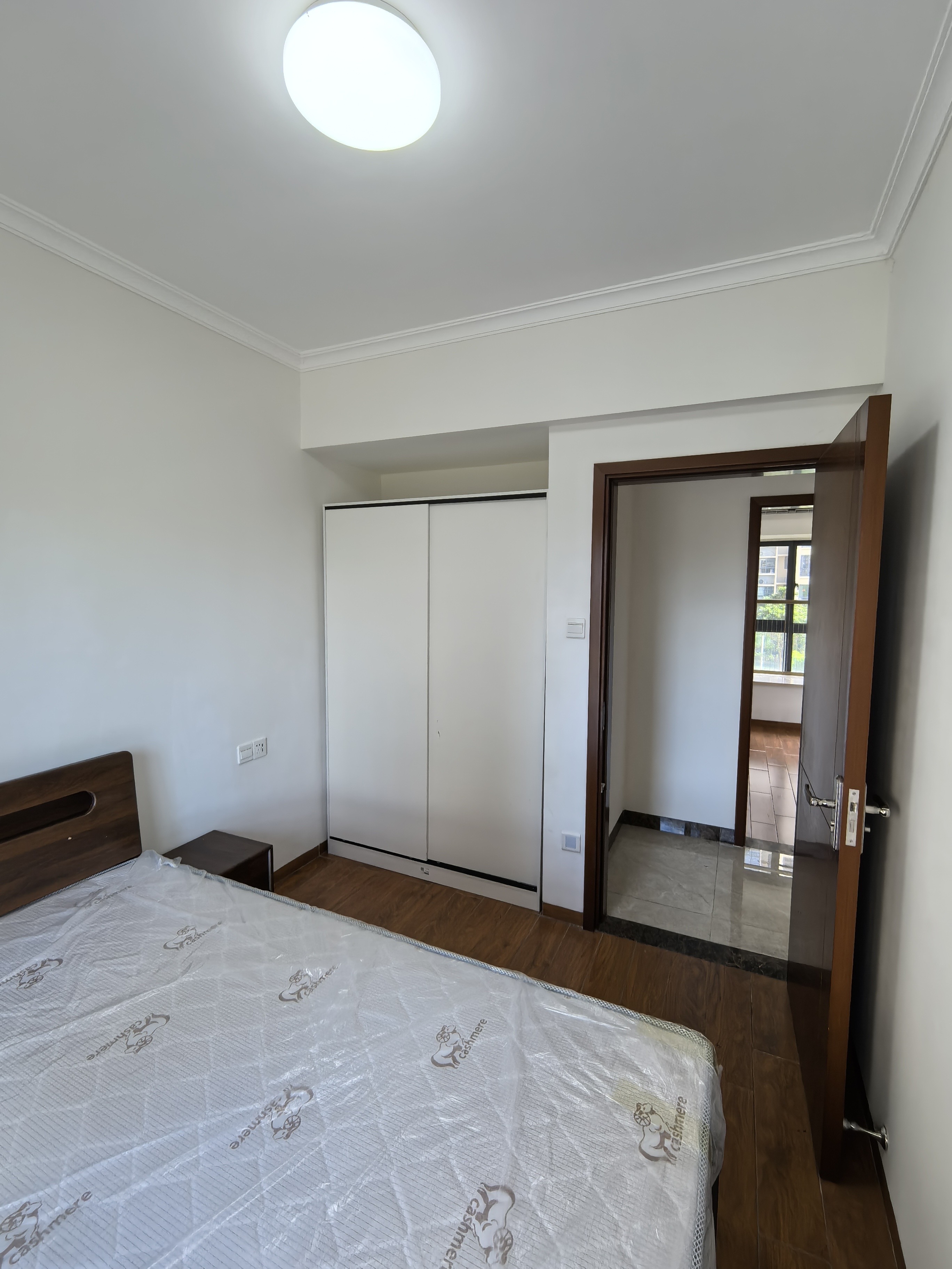 南海幸福汇 4室2厅1卫 2600.0元/月 南海幸福汇 4室2厅1卫 2600.0元/月室内图