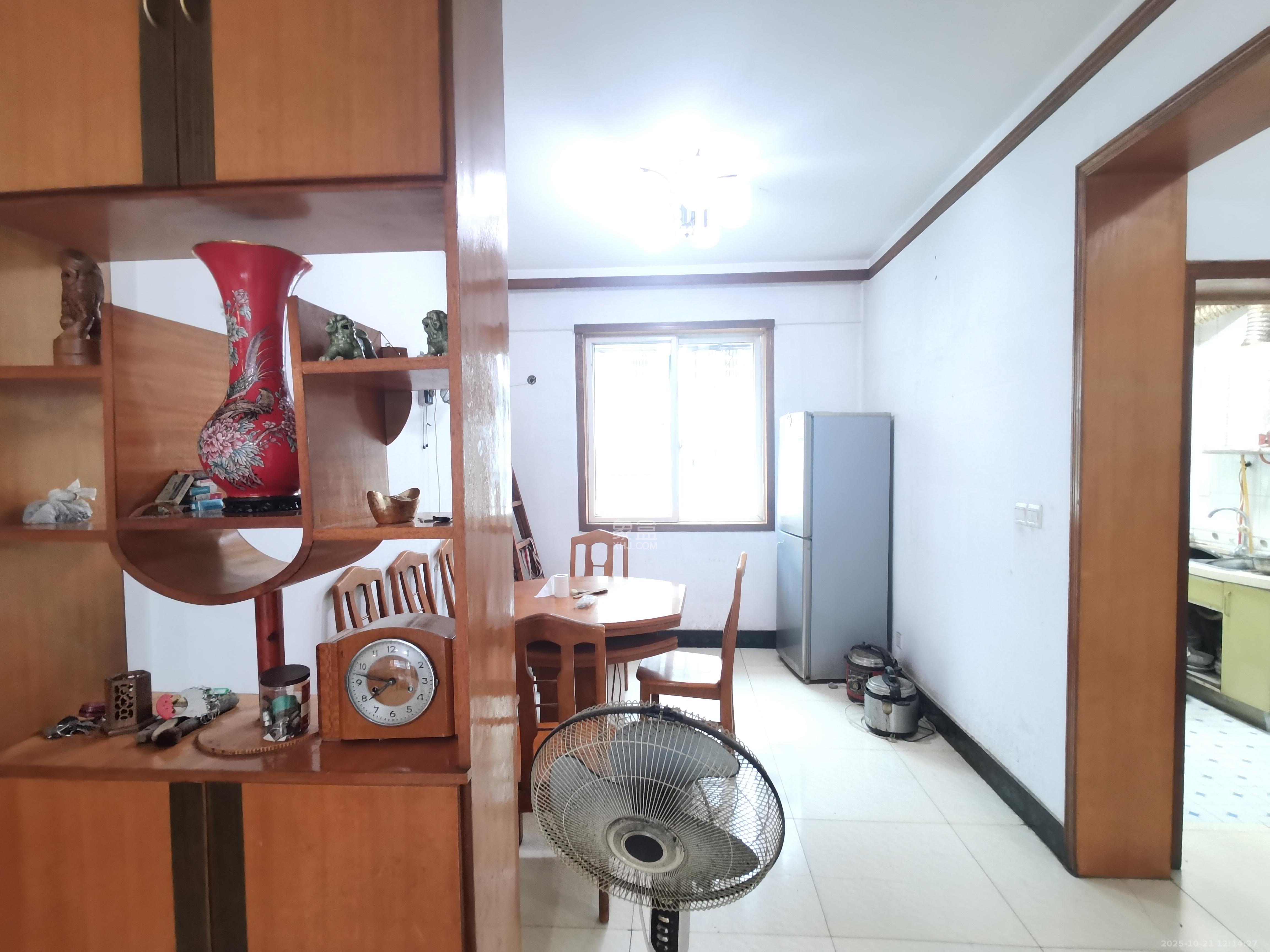 五一新村安置小区(永定社区、永兴社区、永祥社区)  3室2厅2卫    1800.0元/月 五一新村安置小区(永定社区、永兴社区、永祥社区)  3室2厅2卫    1800.0元/月室内图