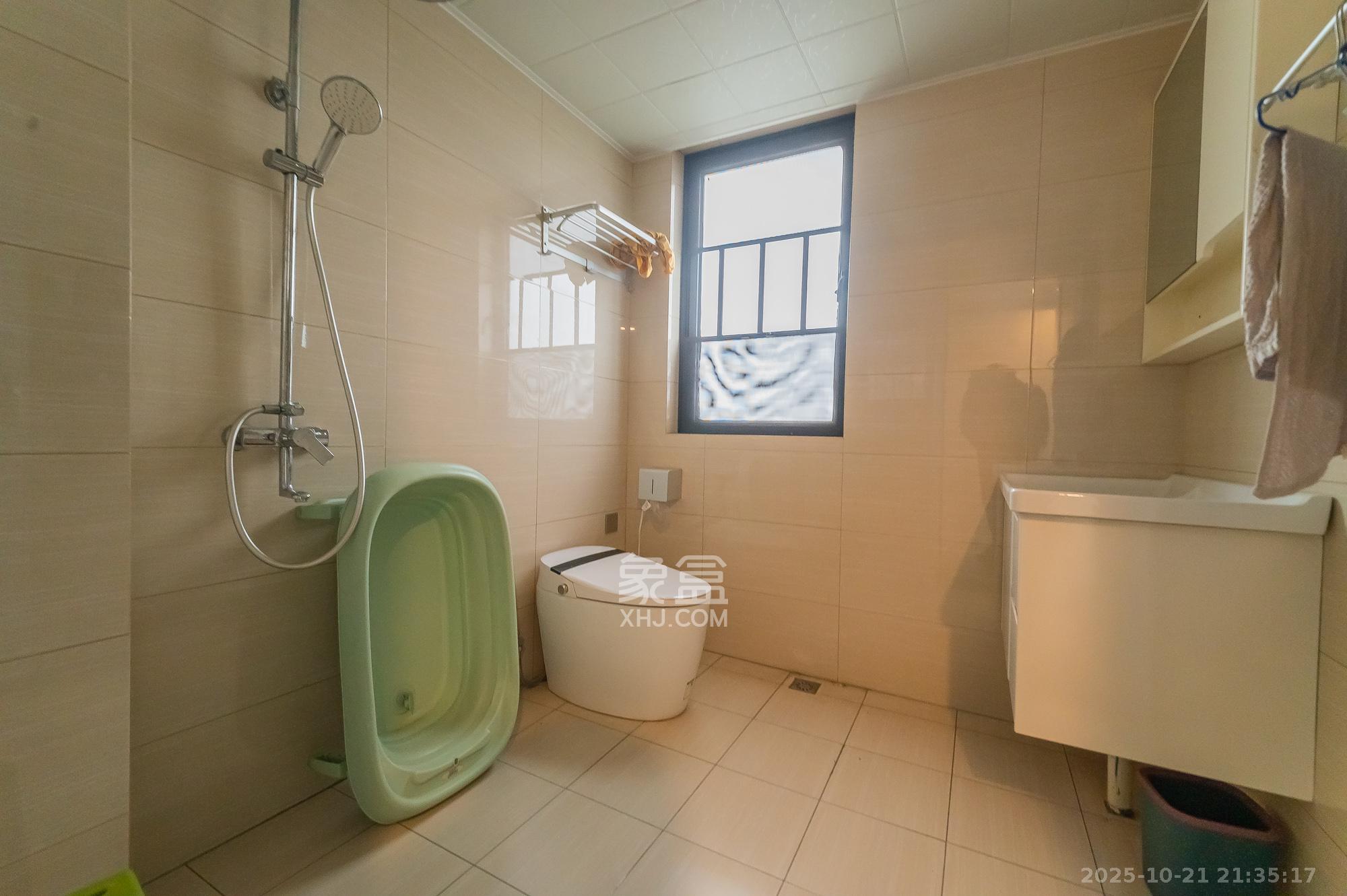 中建悦和城  4室2厅2卫    125.8万 中建悦和城  4室2厅2卫    125.8万卫生间