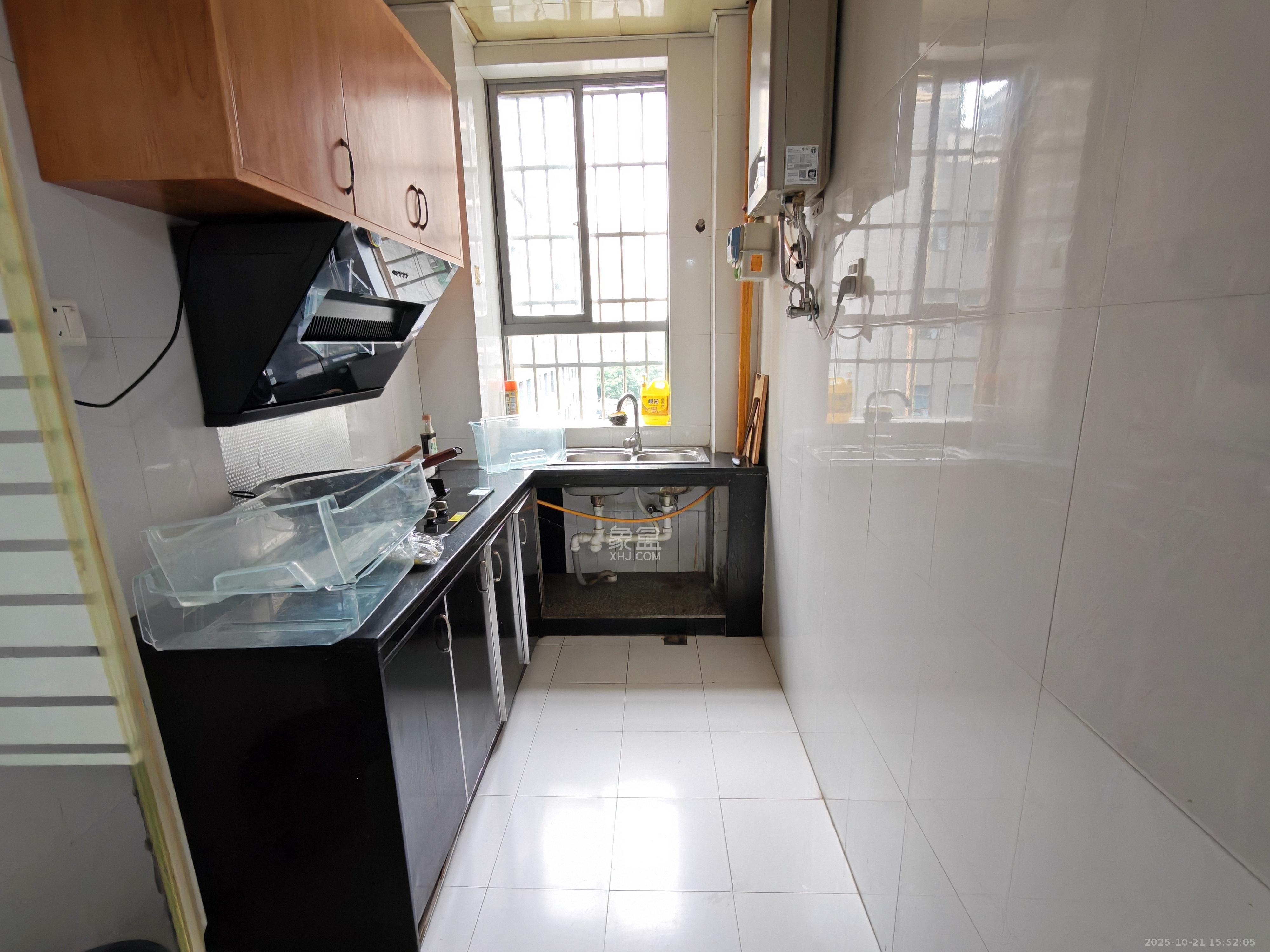 银馨家园  2室1厅1卫    2000.0元/月室内图