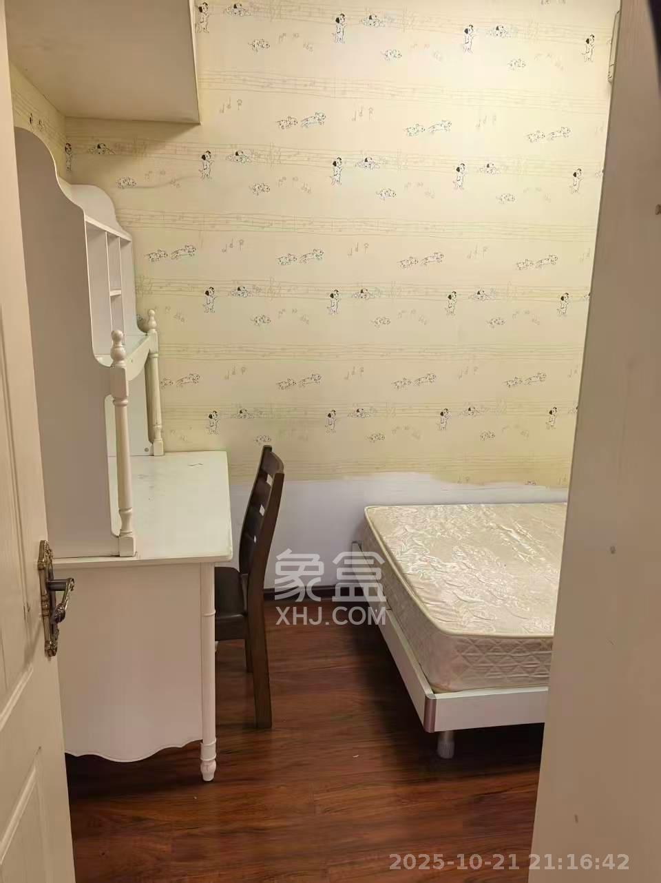 水岸天际（一期、二期）  3室2厅2卫    2200.0元/月室内图