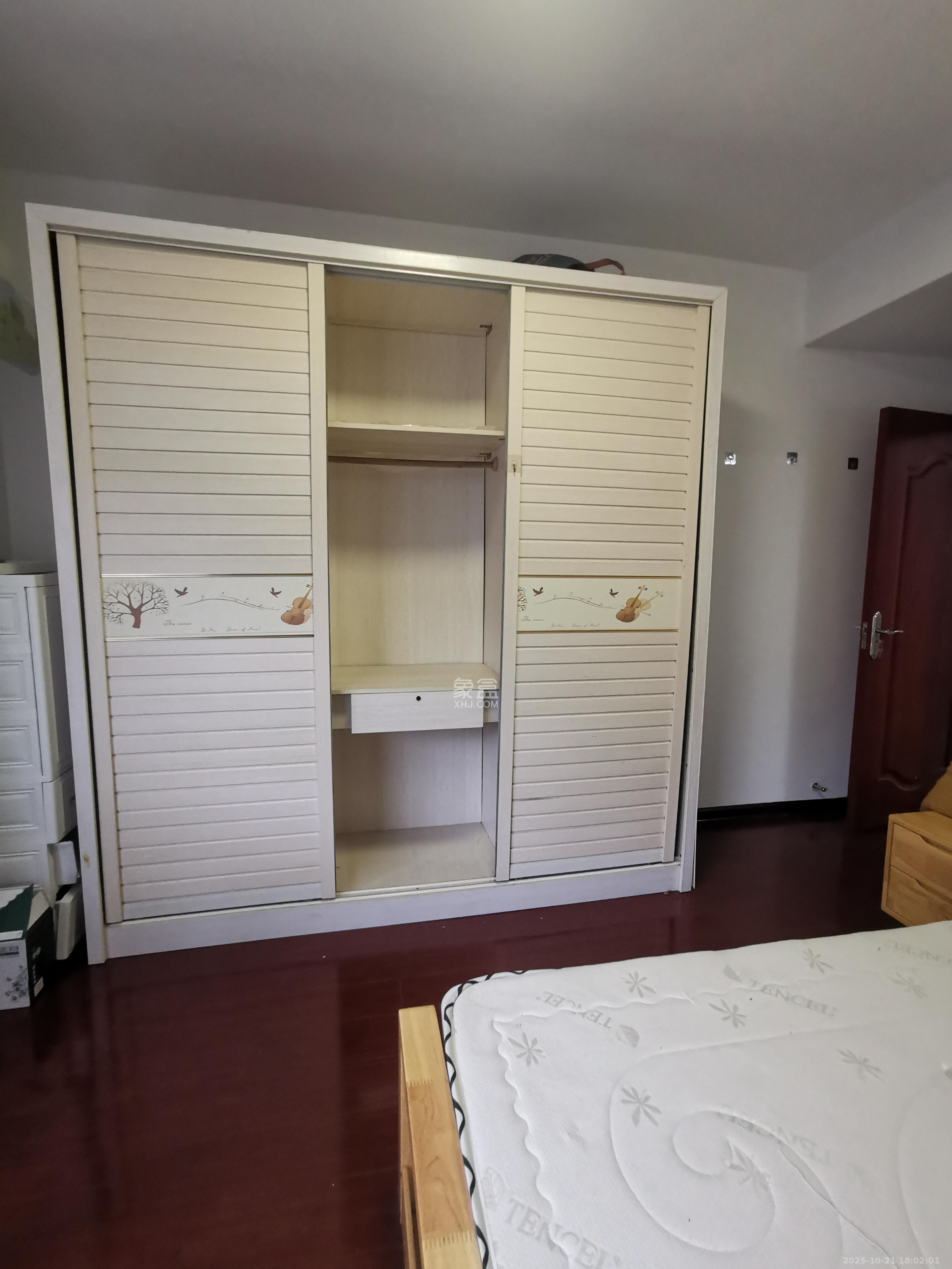 明昇壹城(明昇时代广场)一期  3室2厅2卫    3100.0元/月 明昇壹城(明昇时代广场)一期  3室2厅2卫    3100.0元/月室内图