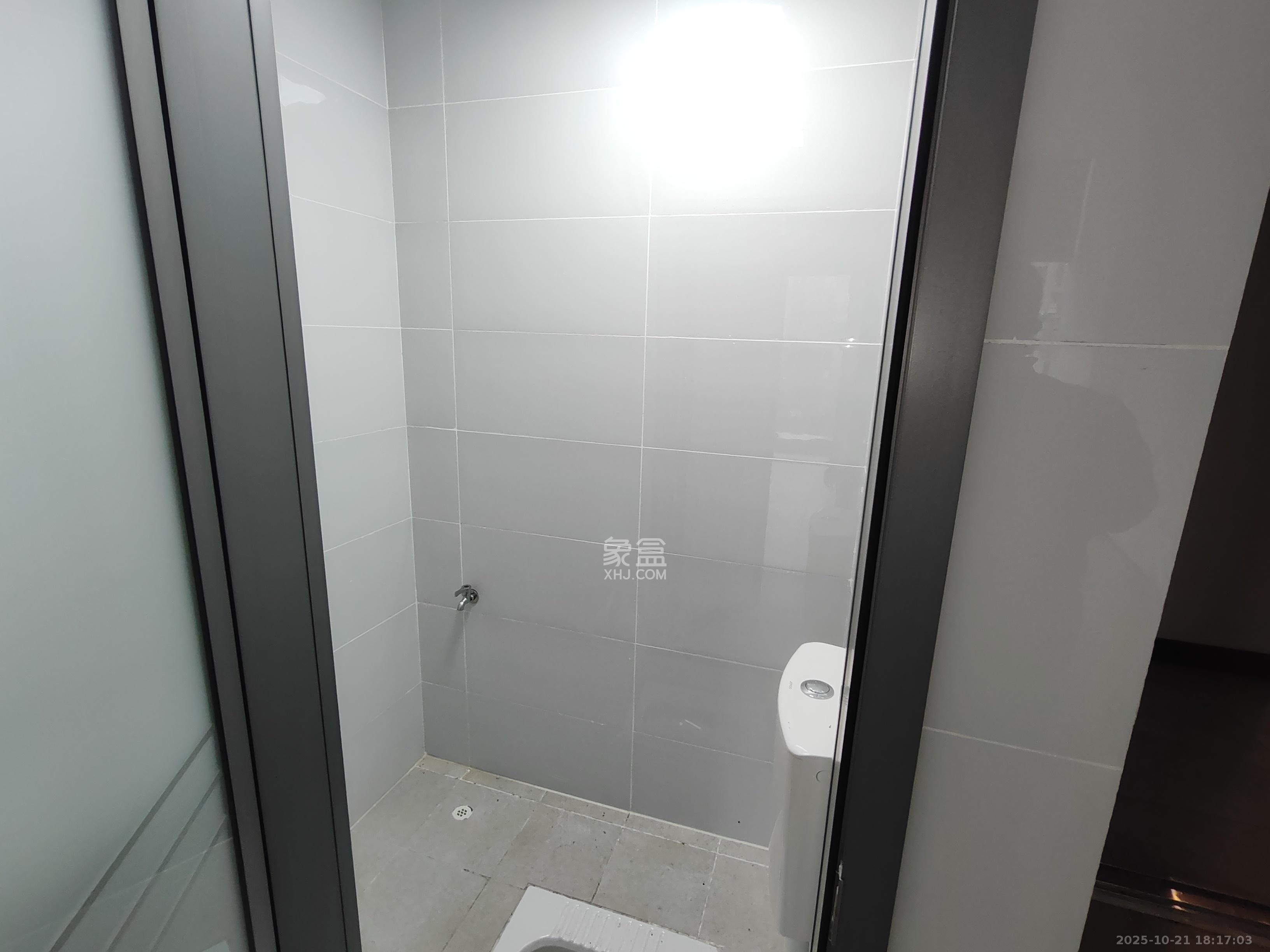 广大商务大厦  1室1厅1卫    3680.0元/月 广大商务大厦  1室1厅1卫    3680.0元/月室内图