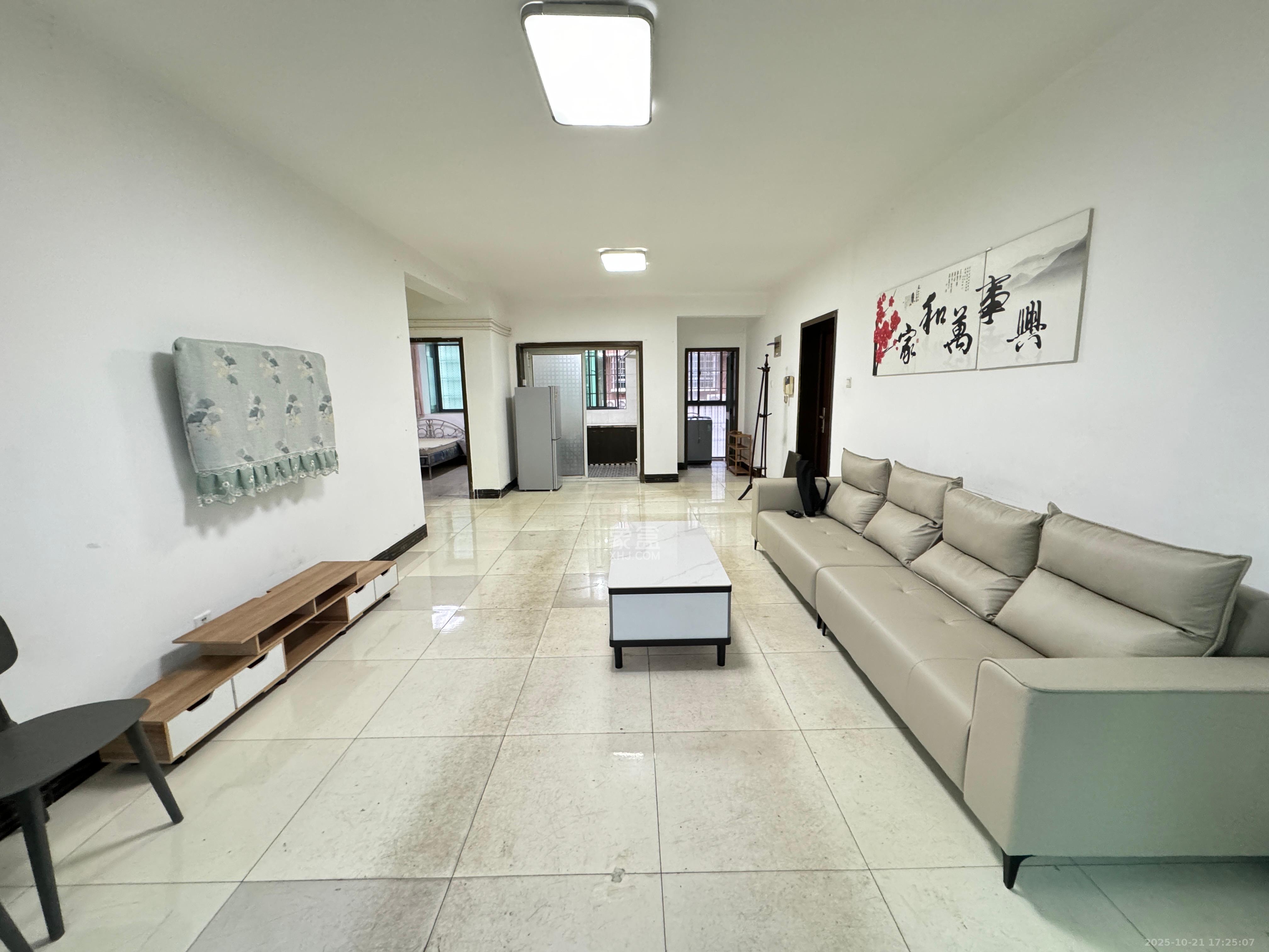 天峰名苑  2室2厅1卫    1900.0元/月室内图