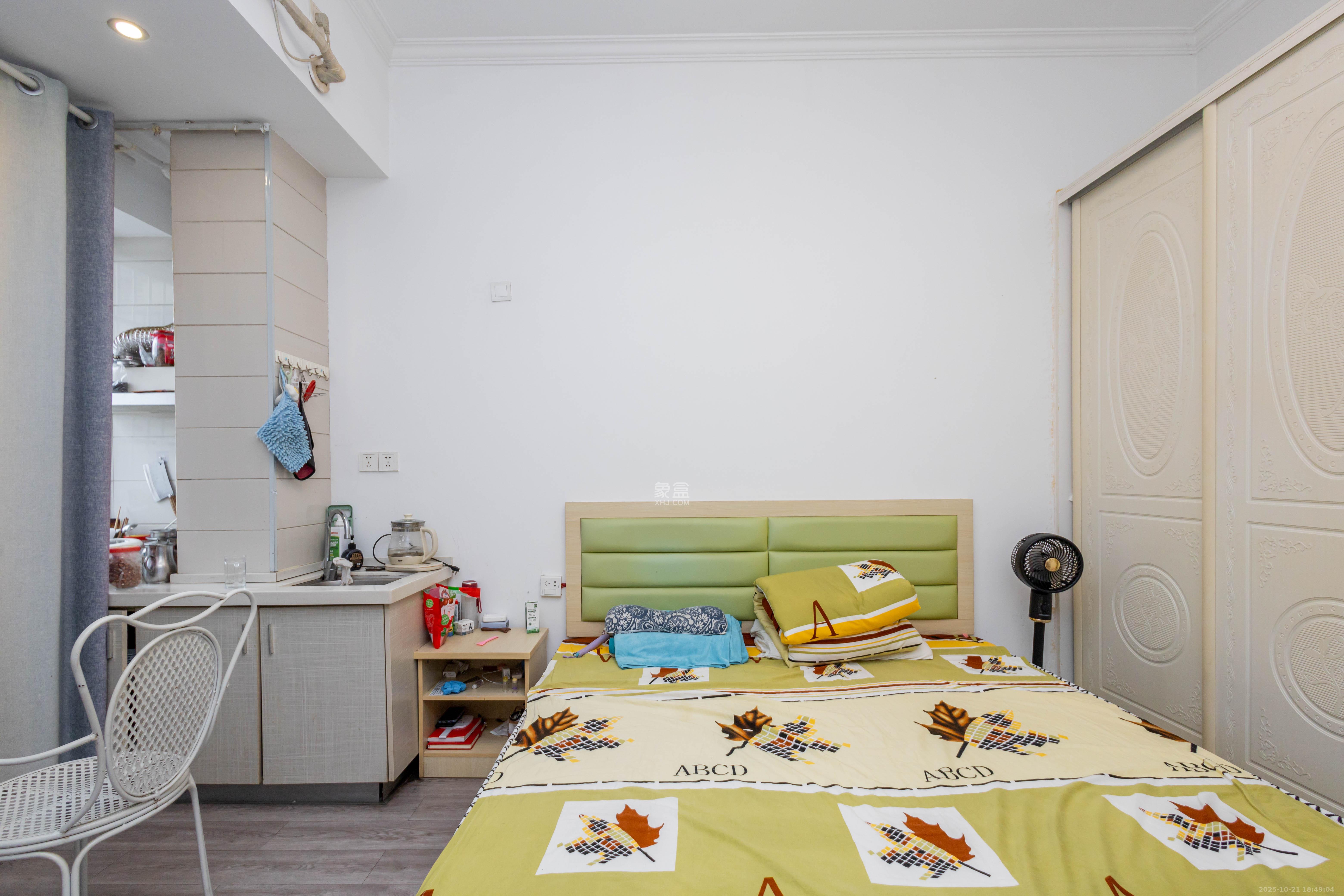 佐佑大厦  1室1厅1卫    12.8万客厅