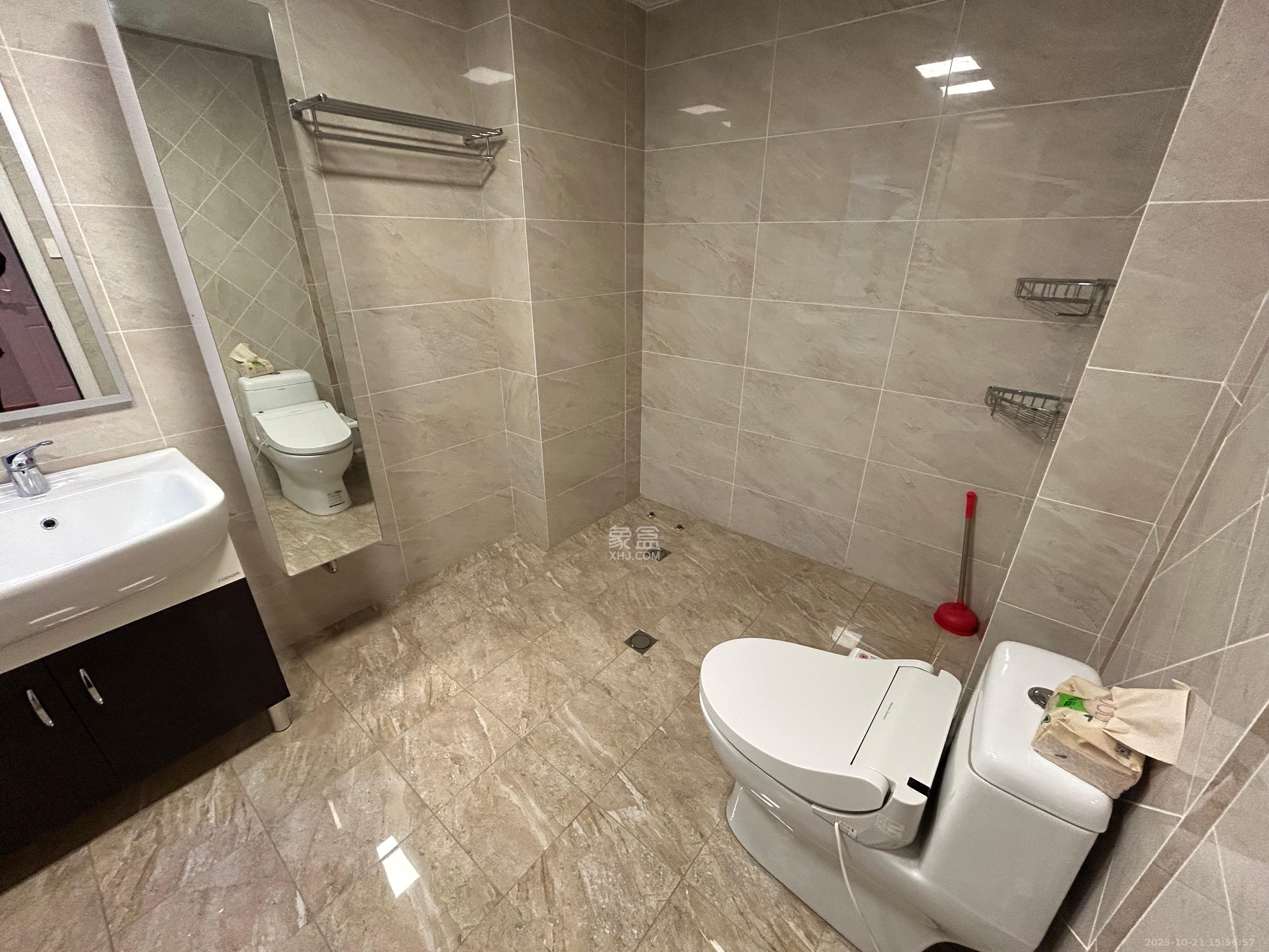 归心苑  5室2厅2卫    5000.0元/月室内图