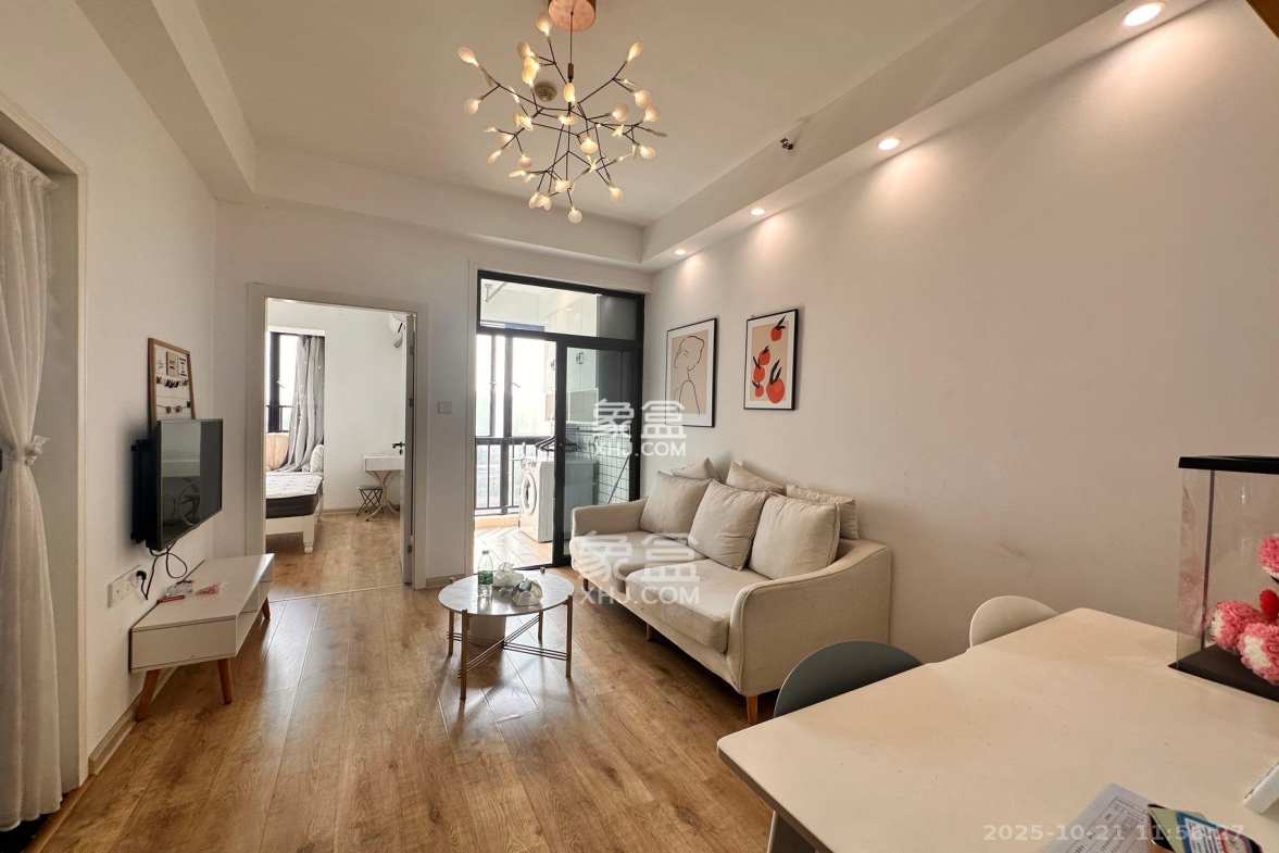 荣悦台  1室1厅1卫    2600.0元/月 荣悦台  1室1厅1卫    2600.0元/月室内图