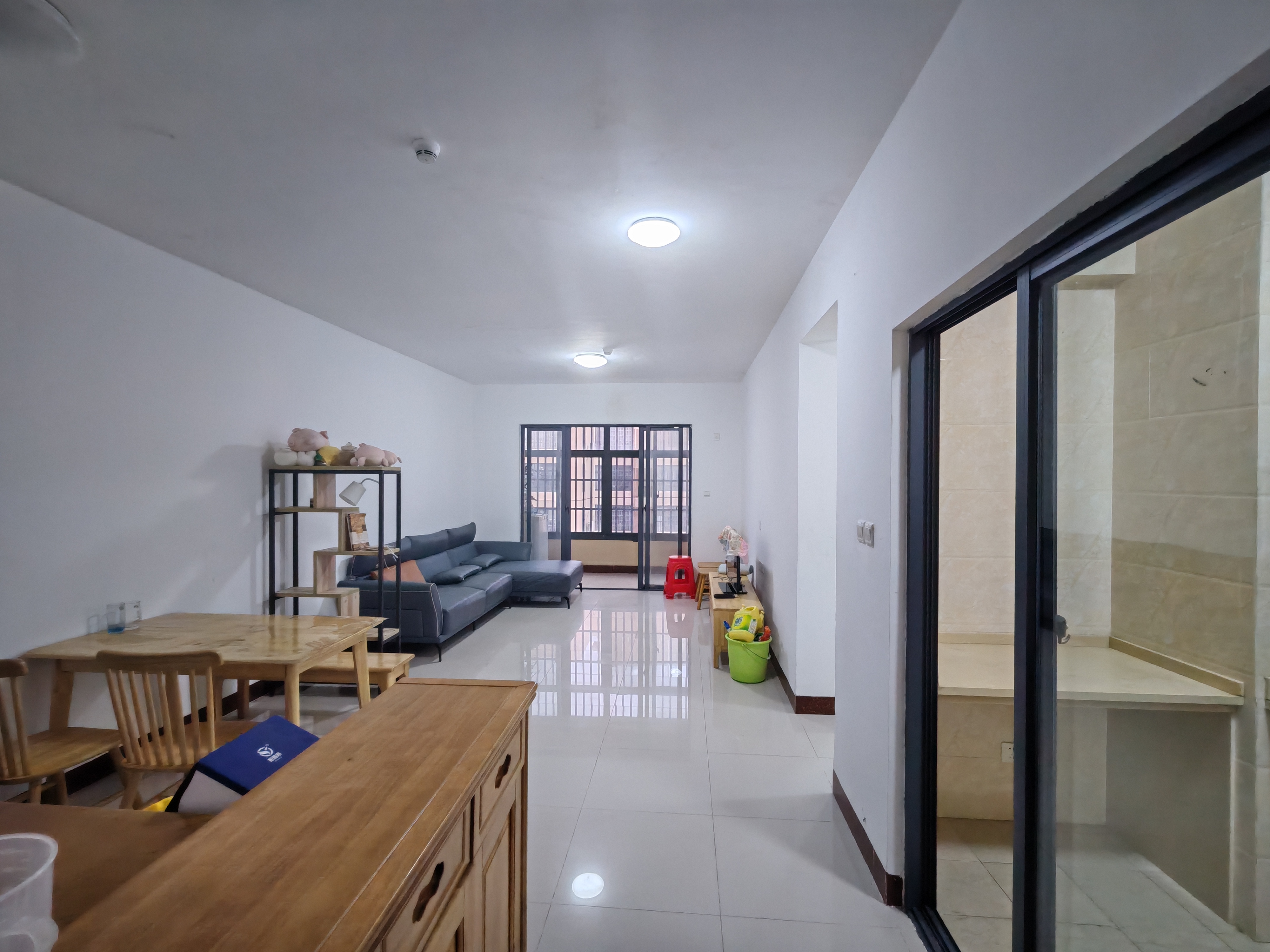 美舍嘉苑一期 3室2厅2卫 2600.0元/月 美舍嘉苑一期 3室2厅2卫 2600.0元/月室内图