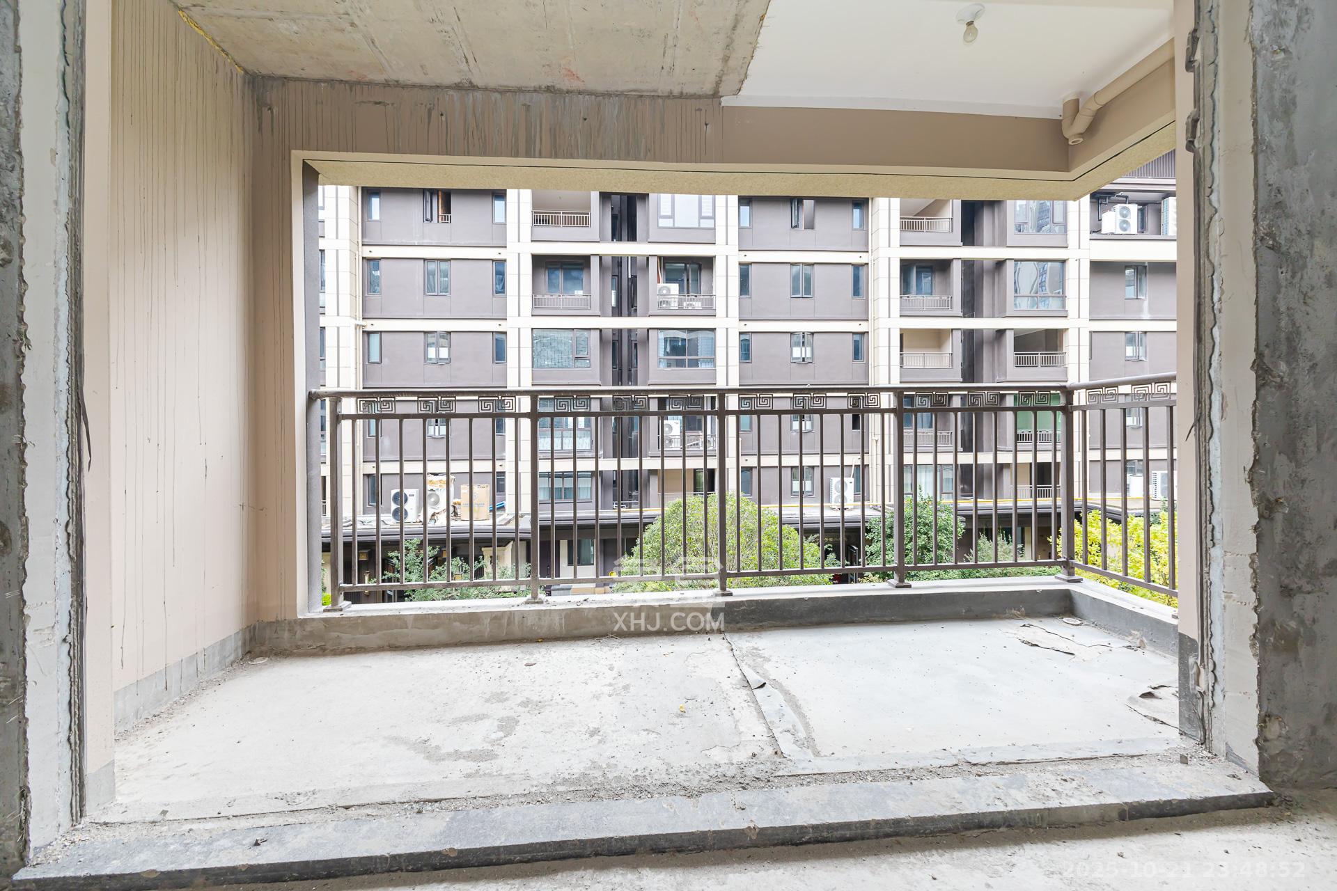 时代建发和著  5室2厅4卫    305.0万 时代建发和著  5室2厅4卫    305.0万阳台