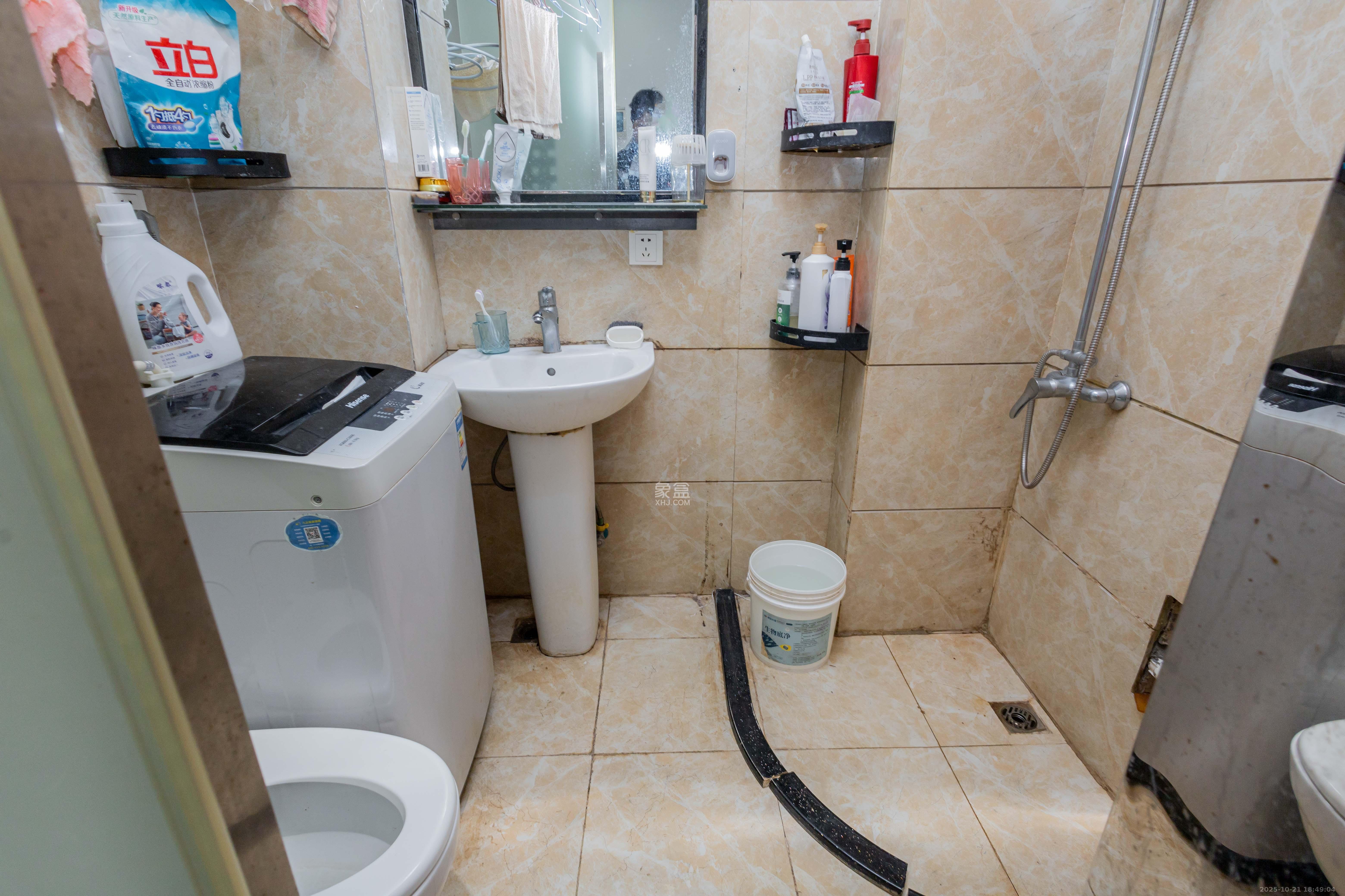 佐佑大厦  1室1厅1卫    12.8万卫生间