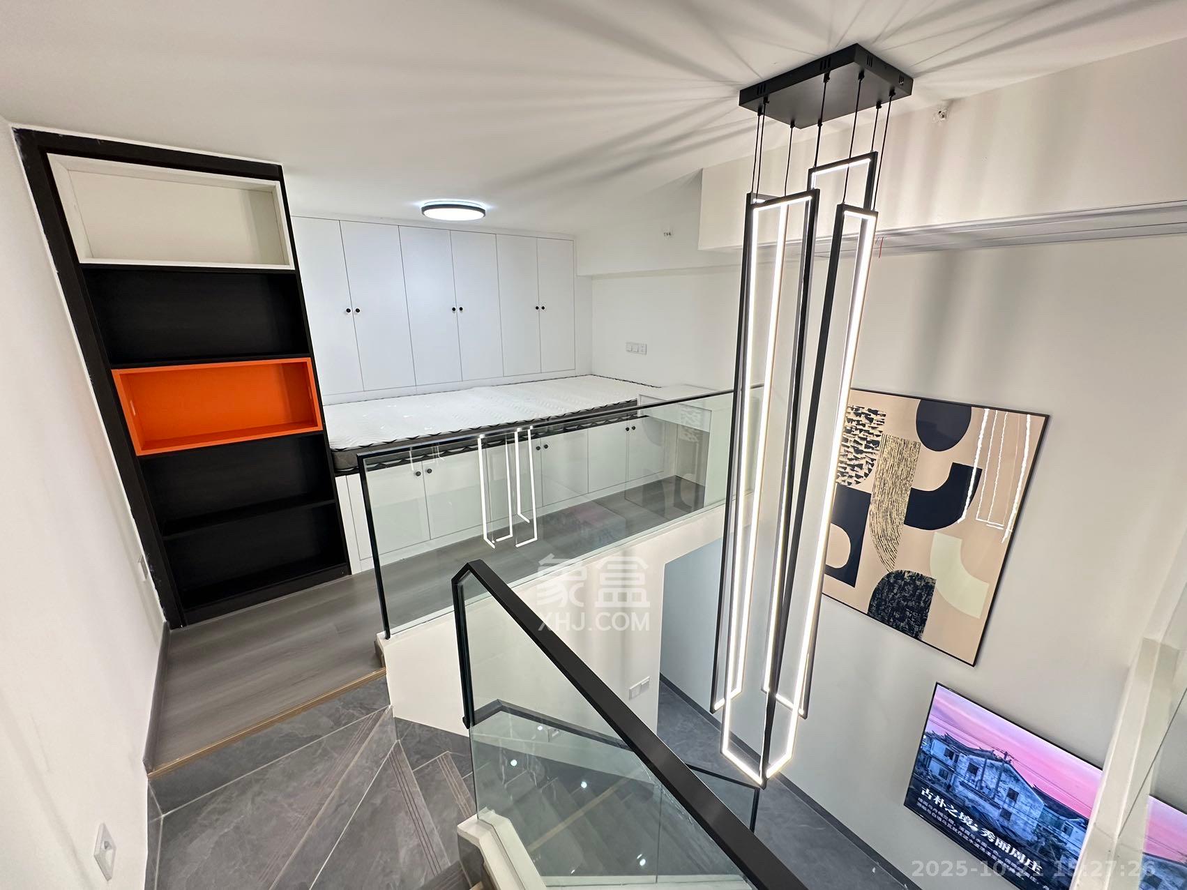 卓越中寰  2室1厅1卫    2800.0元/月室内图